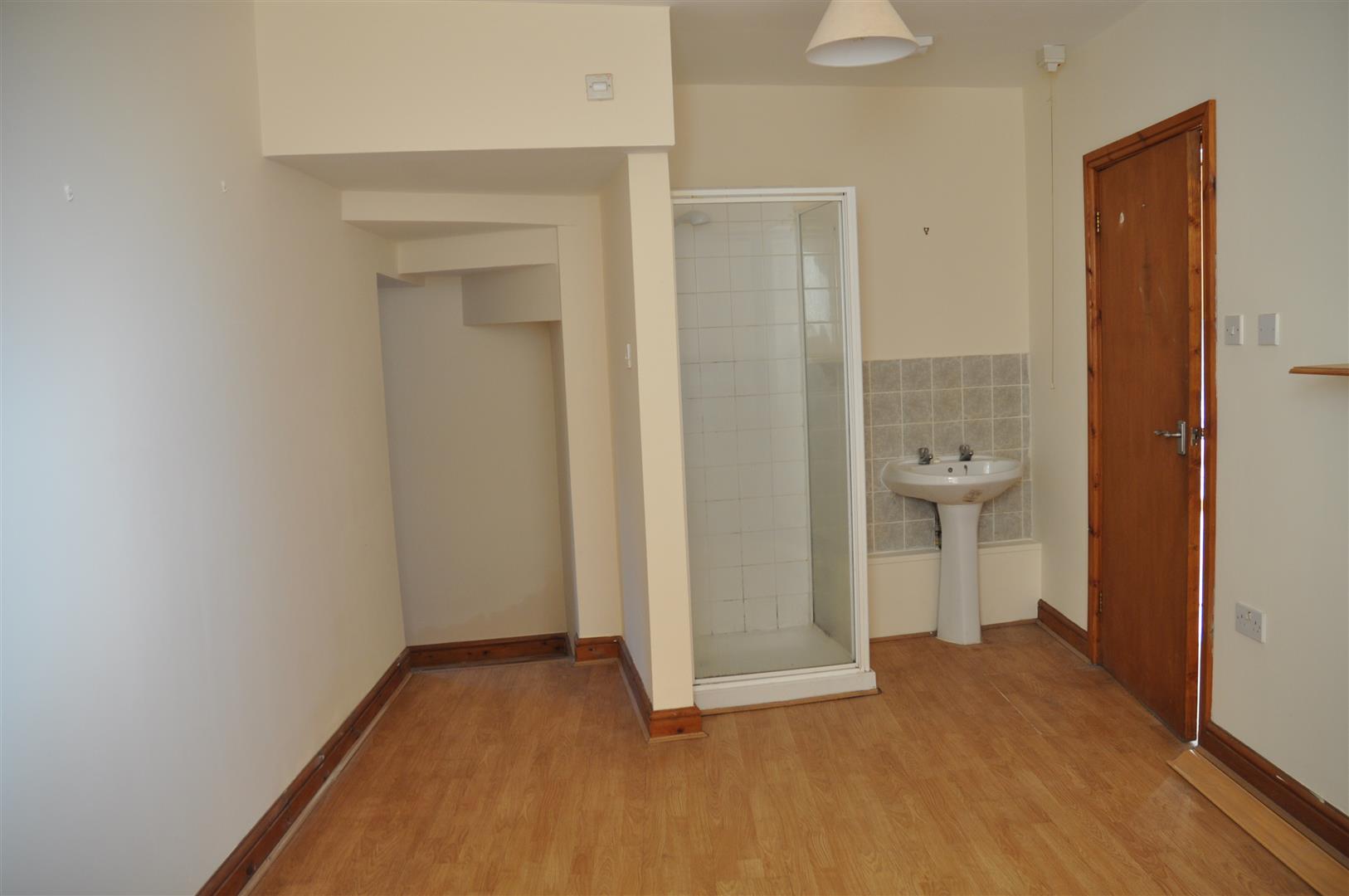 1 bedroom apartment flat/apartment Let in Holyhead - Image.