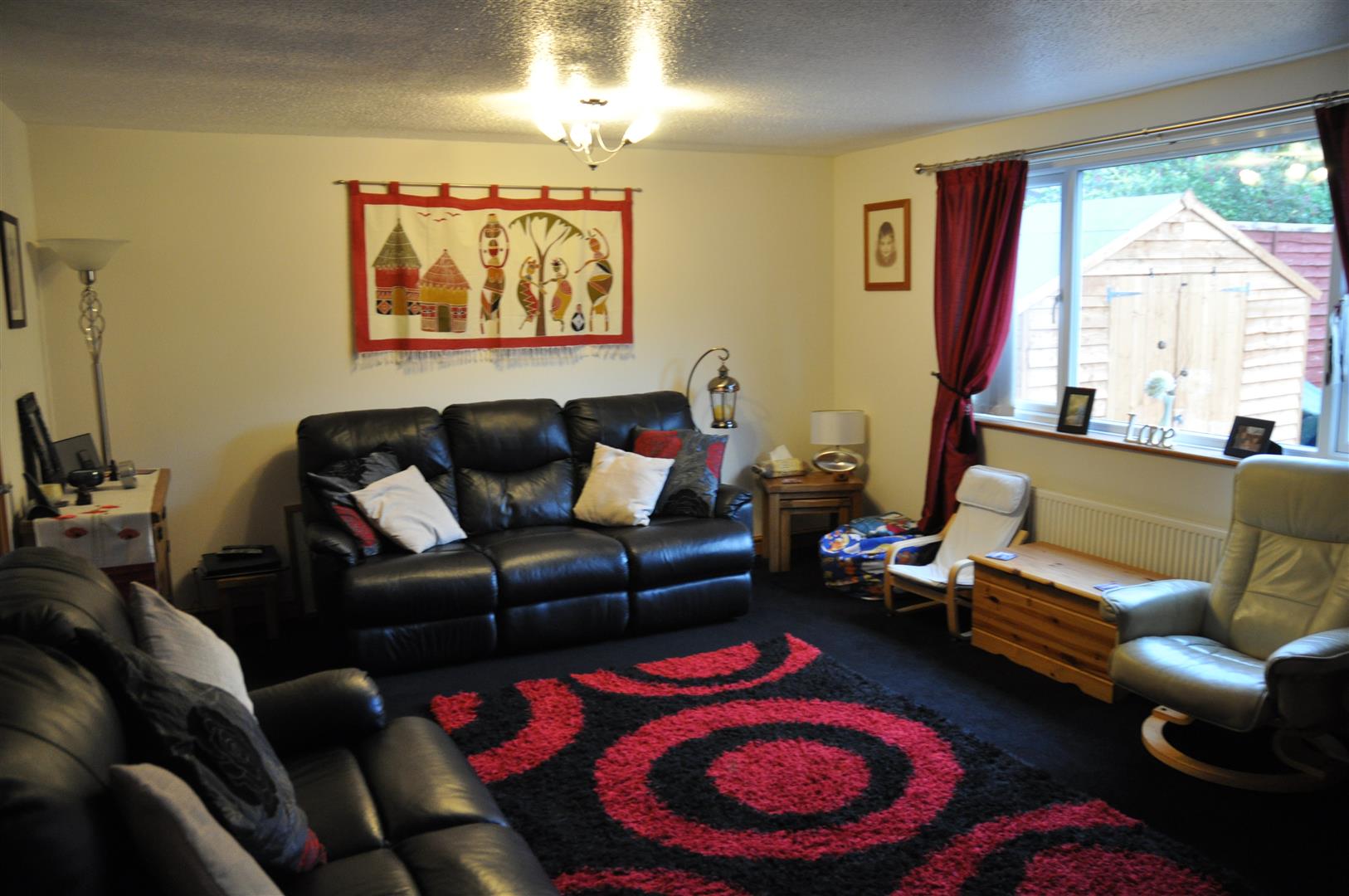 3 bedroom mid terraced house Let in Holyhead - Image.