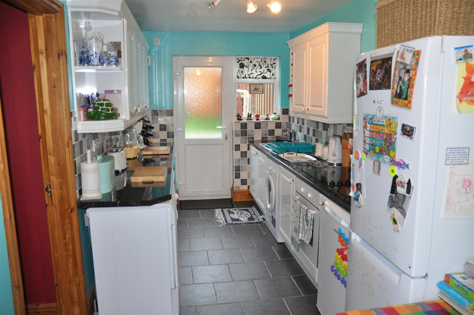 3 bedroom mid terraced house Let in Holyhead - Image.