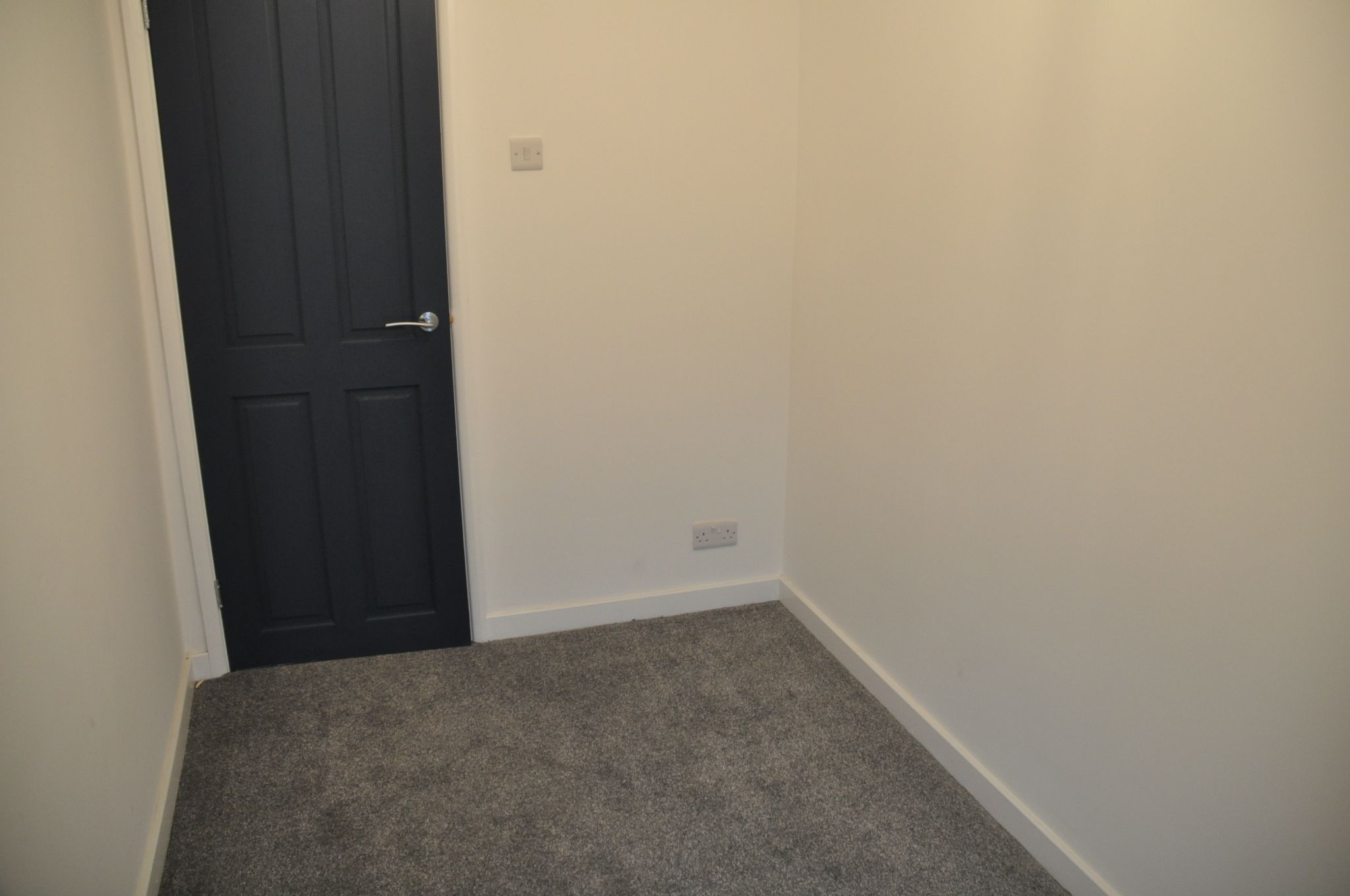 3 bedroom semi-detached house To Let in Holyhead - Photograph 11.