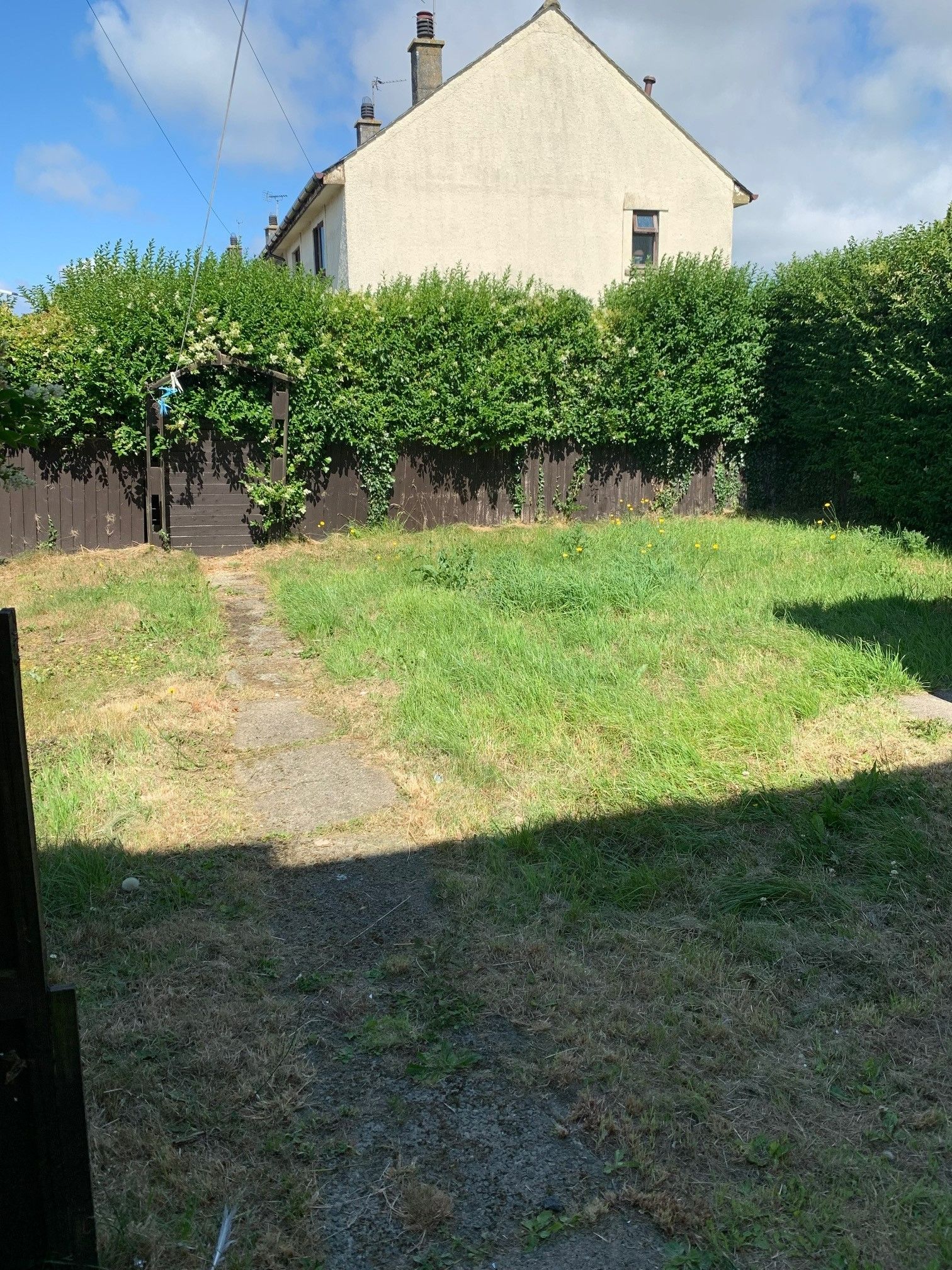 2 bedroom semi-detached house To Let in Holyhead - Photograph 10.