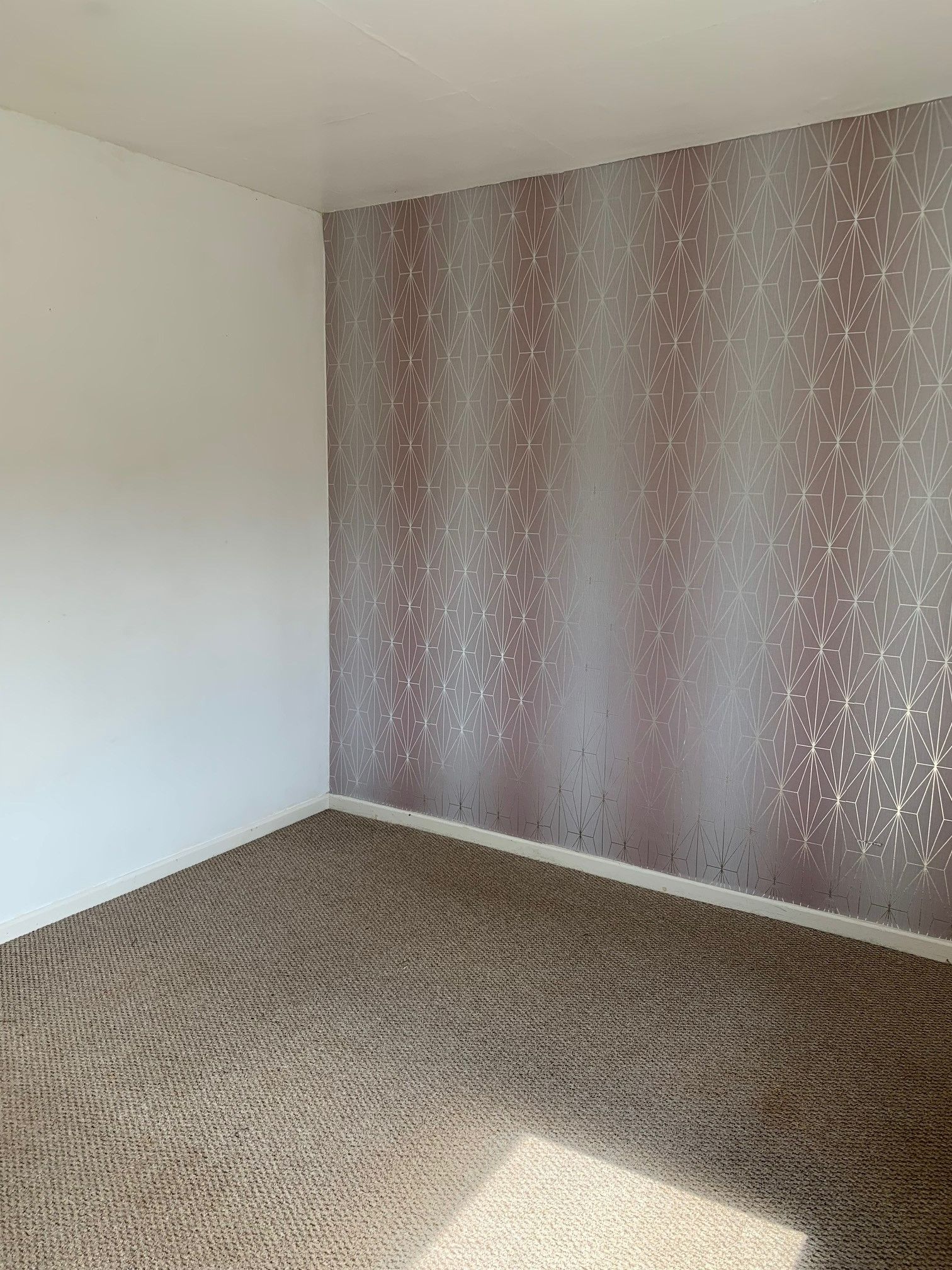 2 bedroom semi-detached house To Let in Holyhead - Photograph 8.