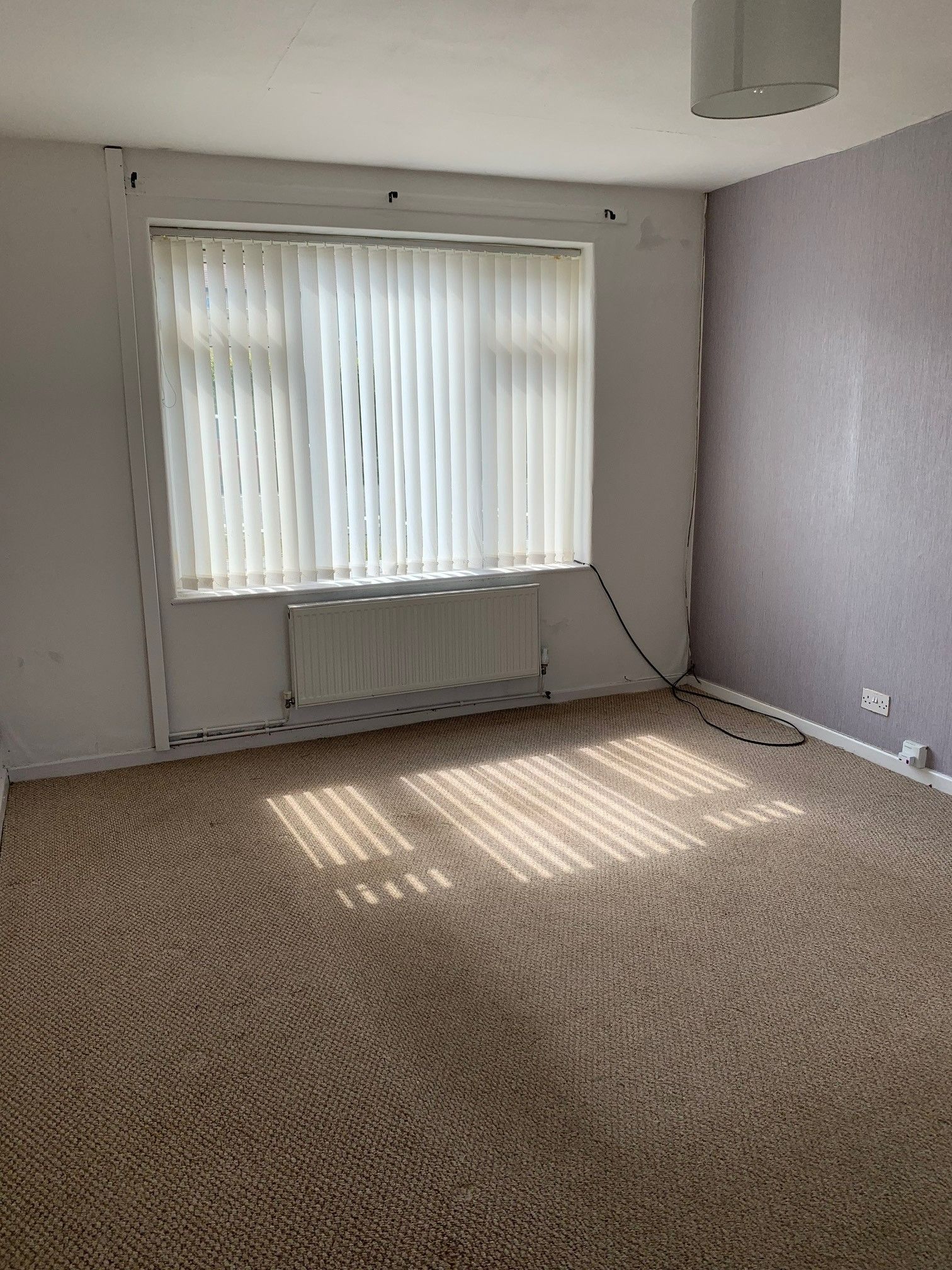 2 bedroom semi-detached house To Let in Holyhead - Property photograph.