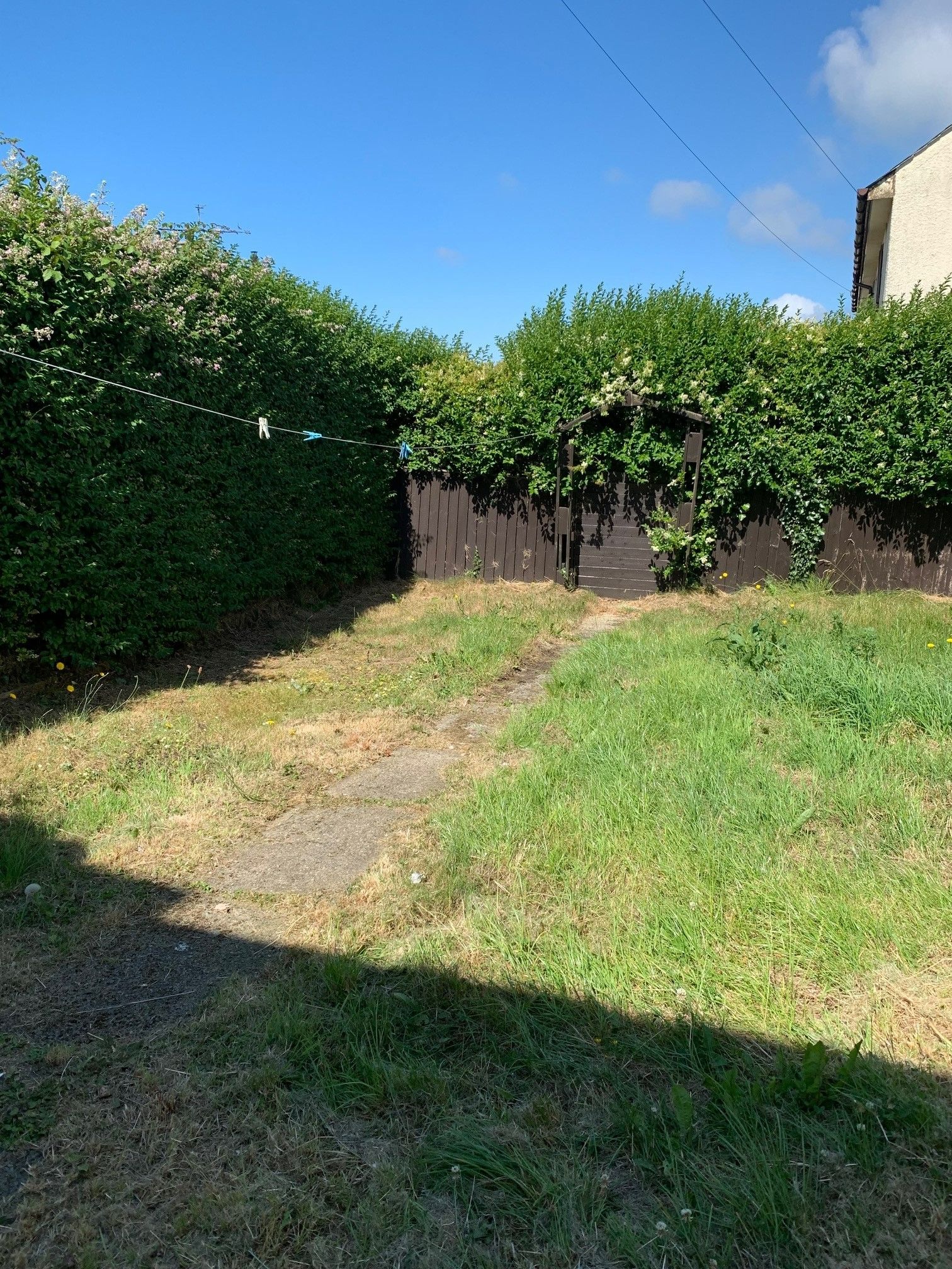 2 bedroom semi-detached house To Let in Holyhead - Photograph 11.