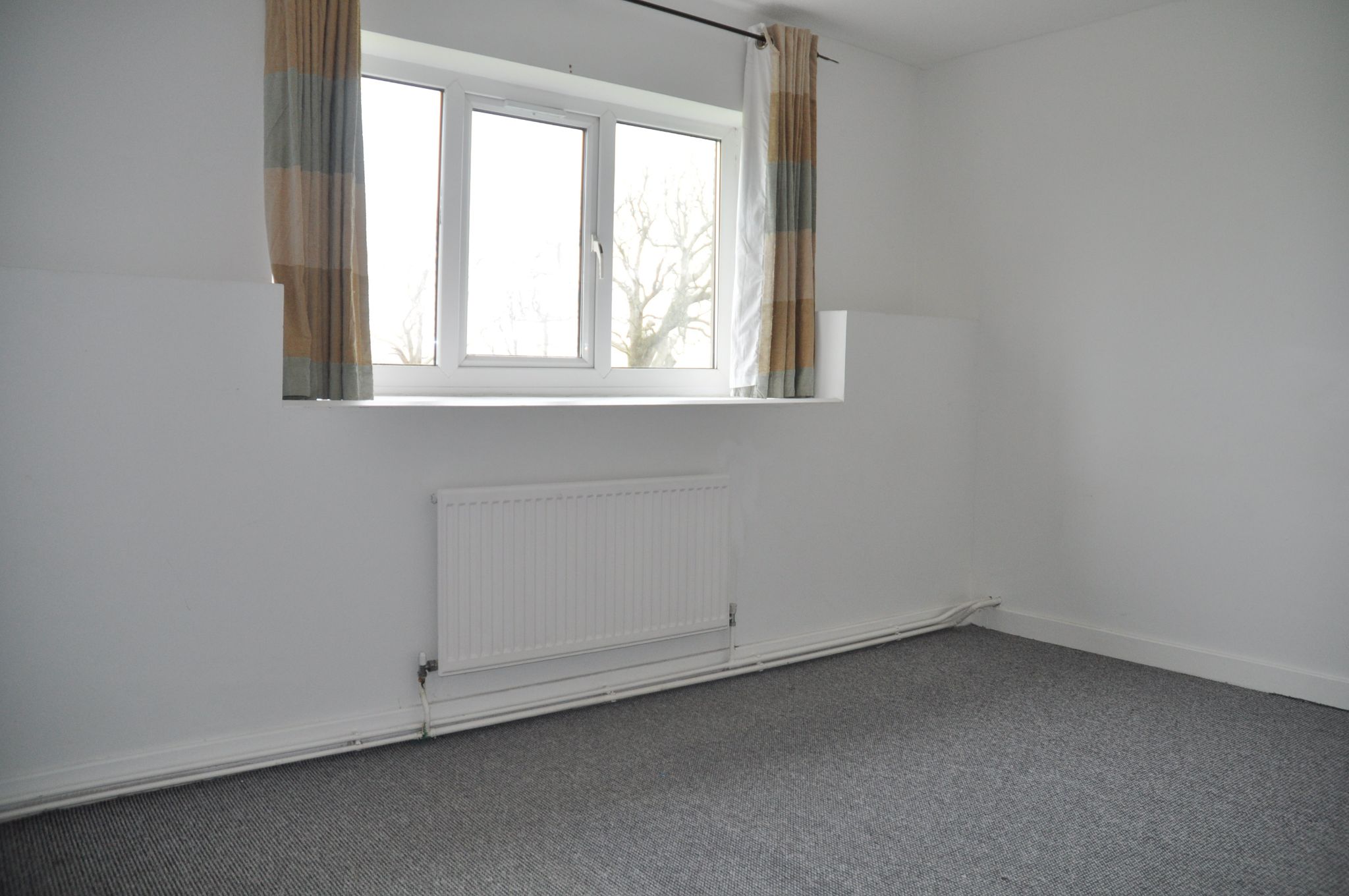 4 bedroom detached house Let in Holyhead - Bedroom 3.