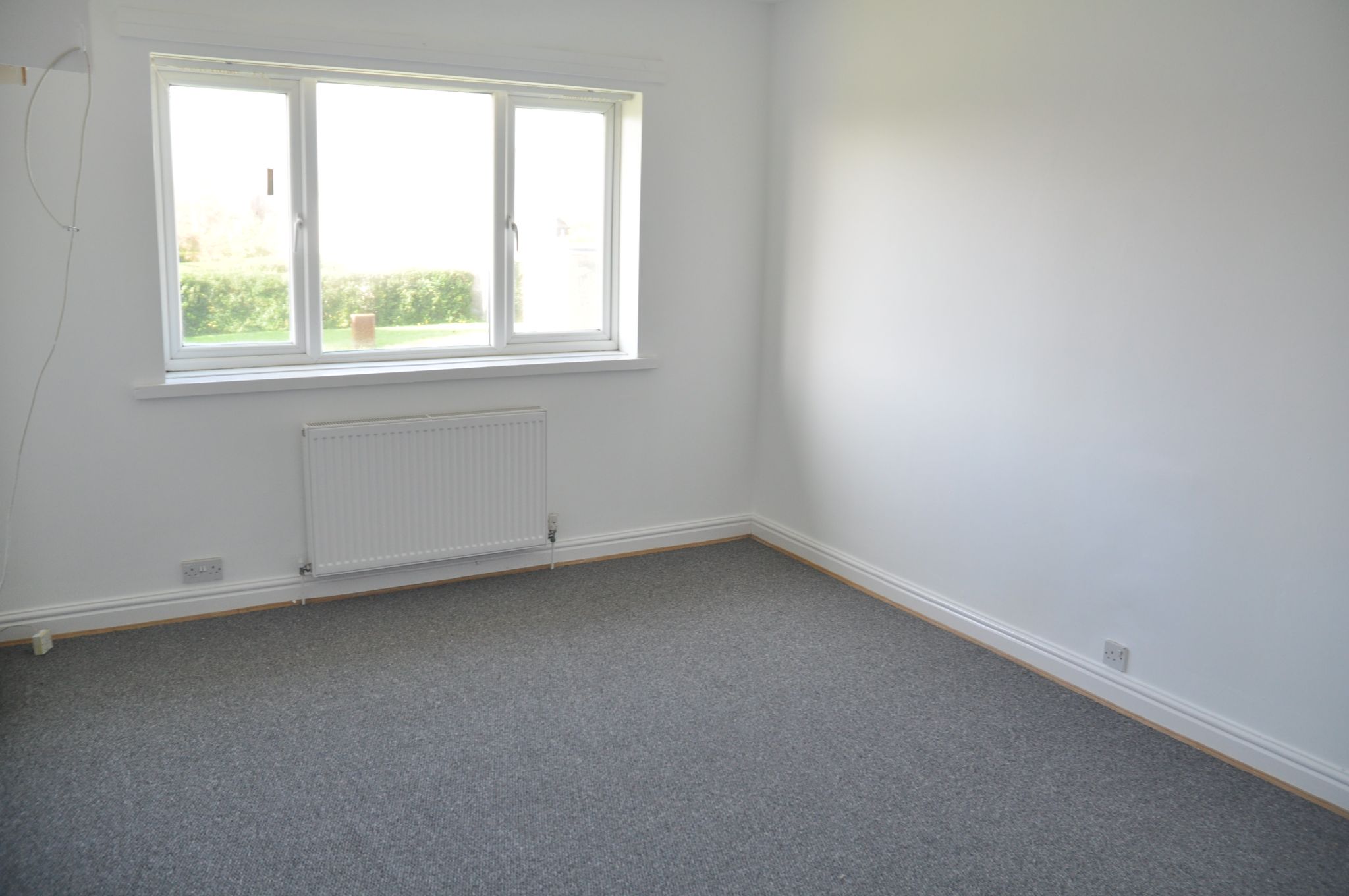 2 bedroom semi-detached house To Let in Holyhead - Photograph 4.