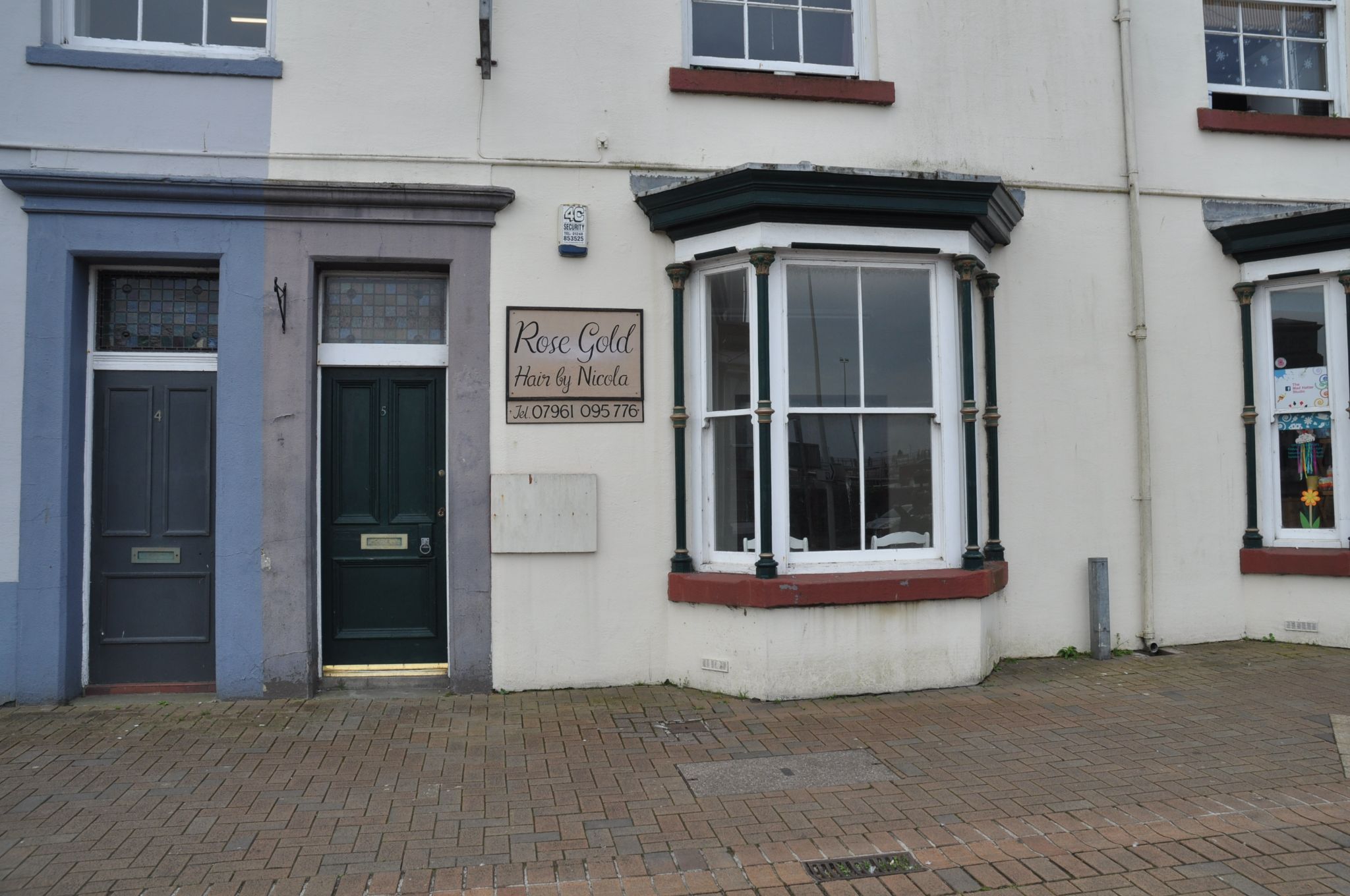 Shop To Let in Holyhead - Photograph 1.