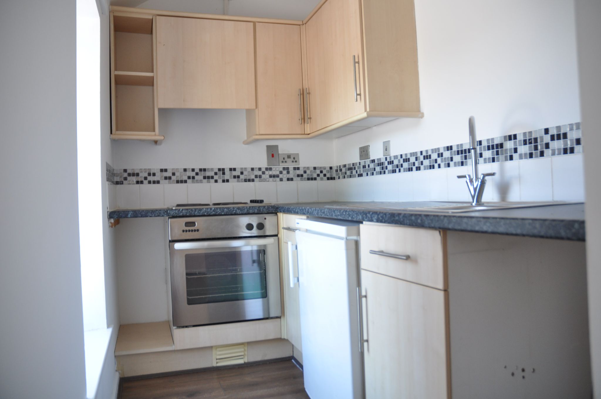 1 bedroom flat flat/apartment To Let in Llangefni - Property photograph.