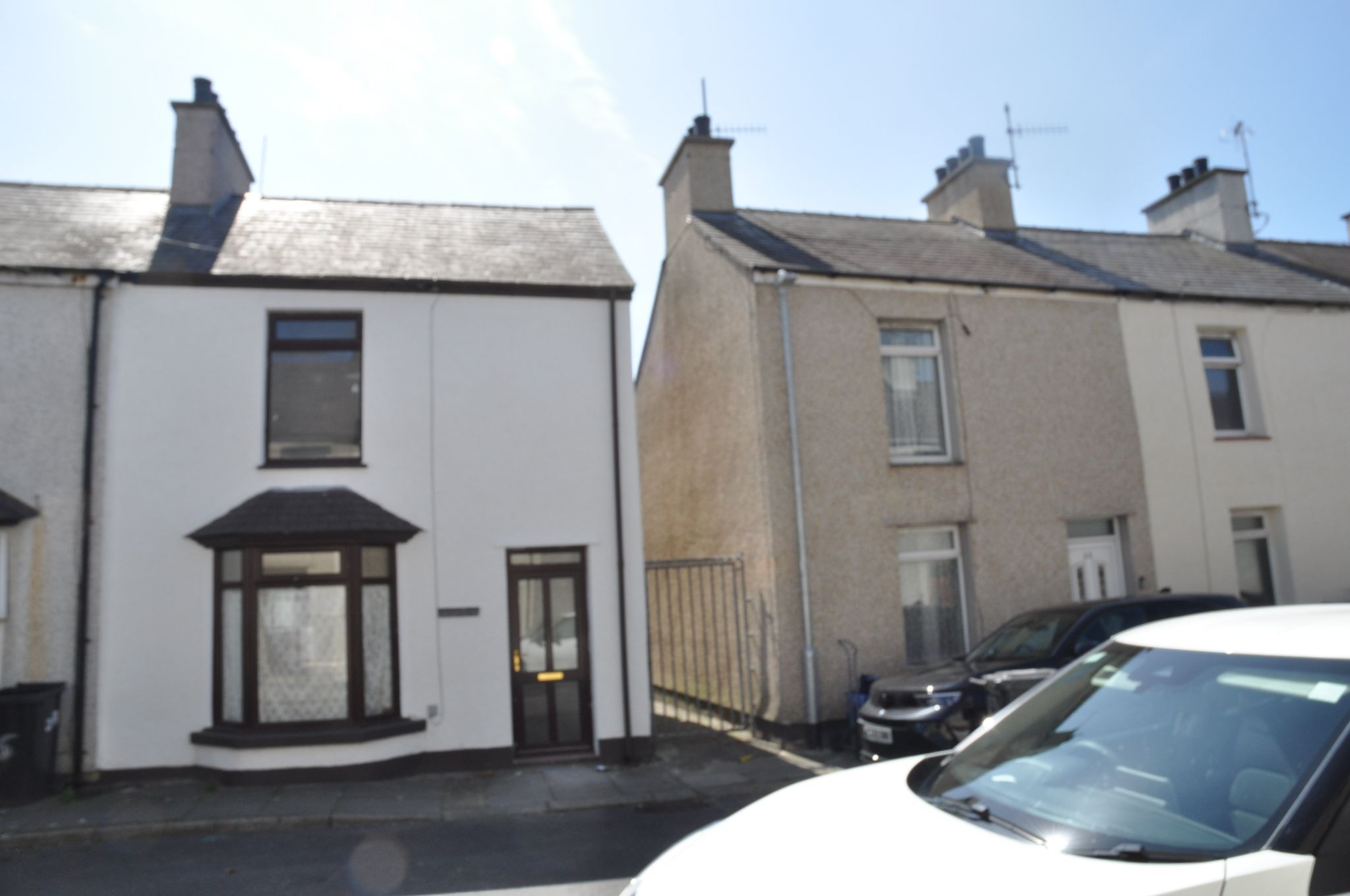 3 bedroom end terraced house For Sale in Holyhead - Property photograph.