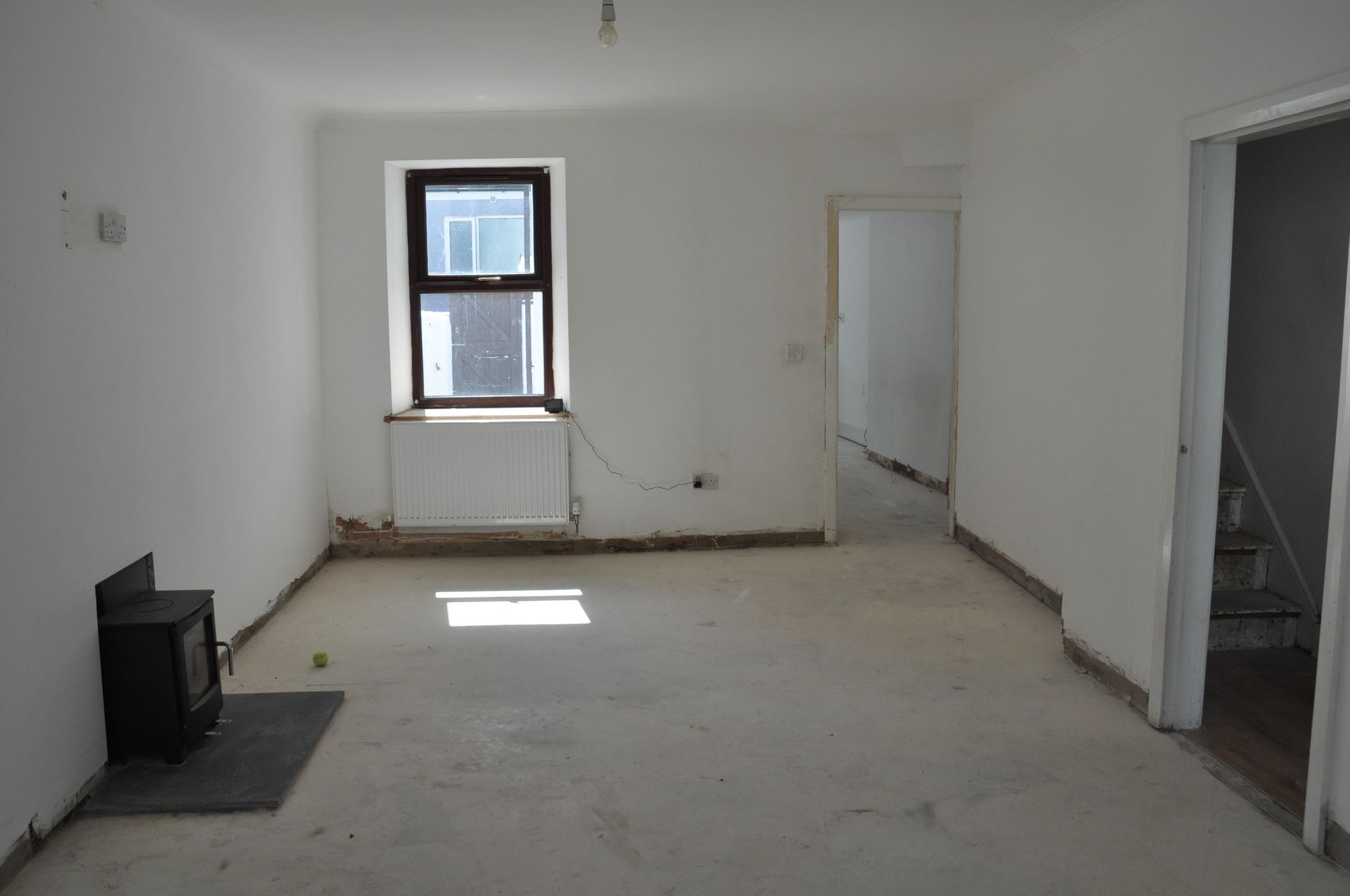 3 bedroom end terraced house For Sale in Holyhead - Property photograph.