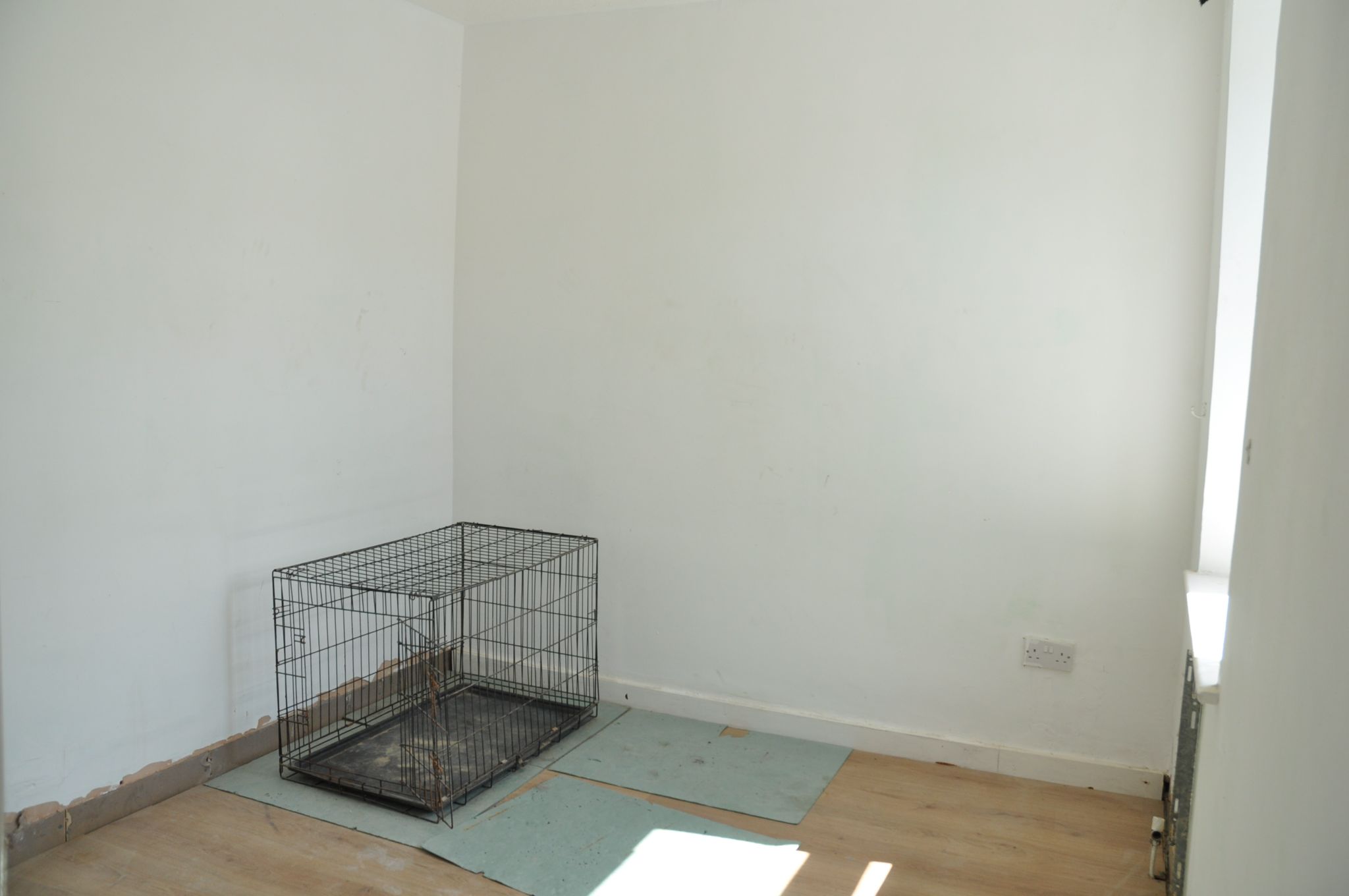 3 bedroom end terraced house For Sale in Holyhead - Photograph 7.