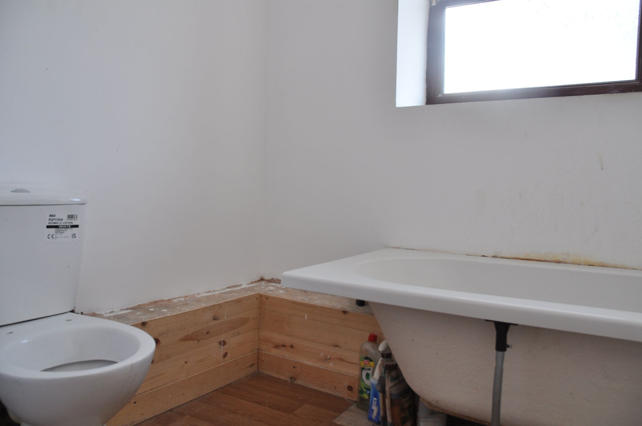 3 bedroom end terraced house For Sale in Holyhead - Photograph 10.