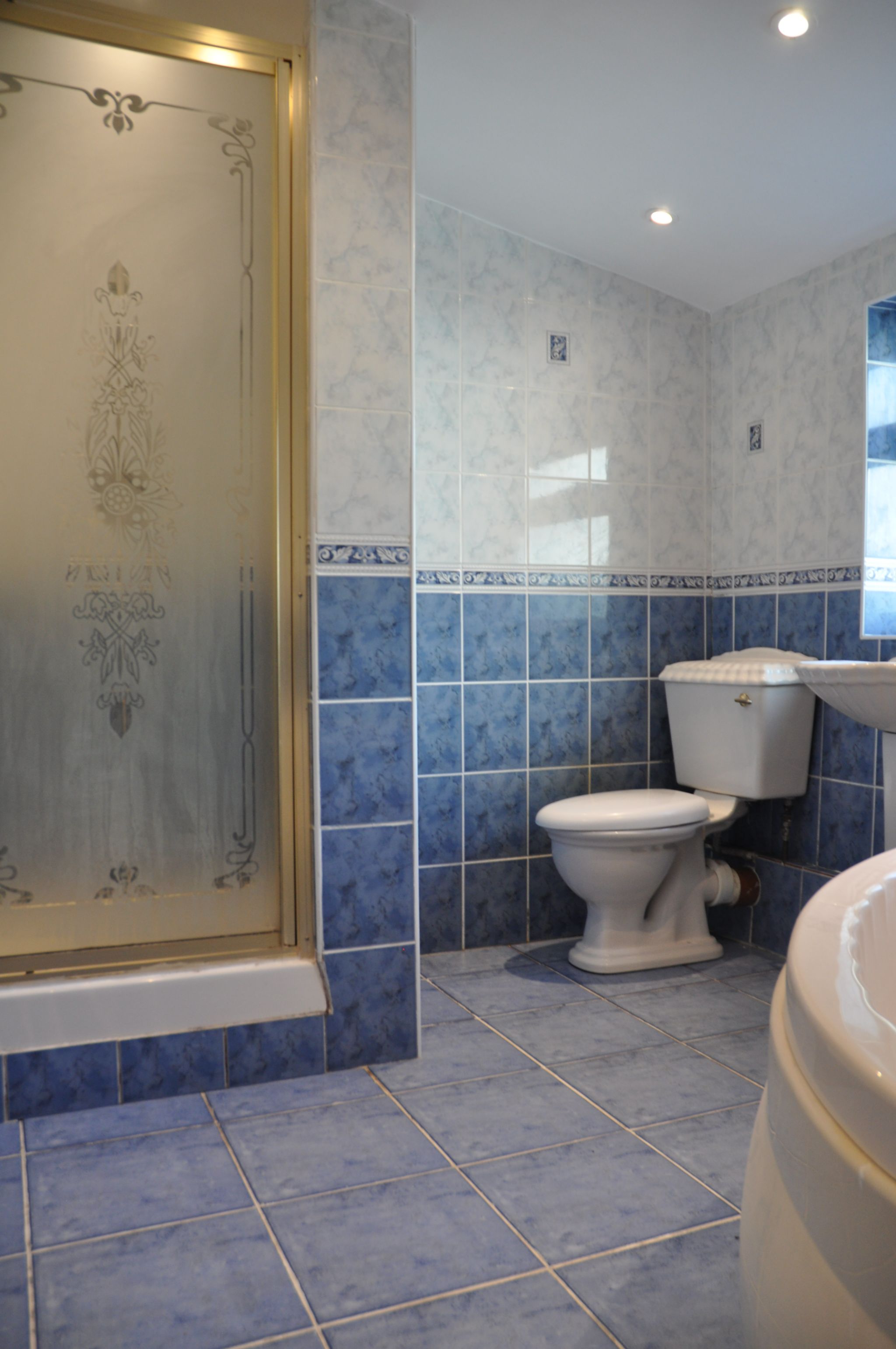 2 bedroom semi-detached house For Sale in Amlwch - Photograph 8.