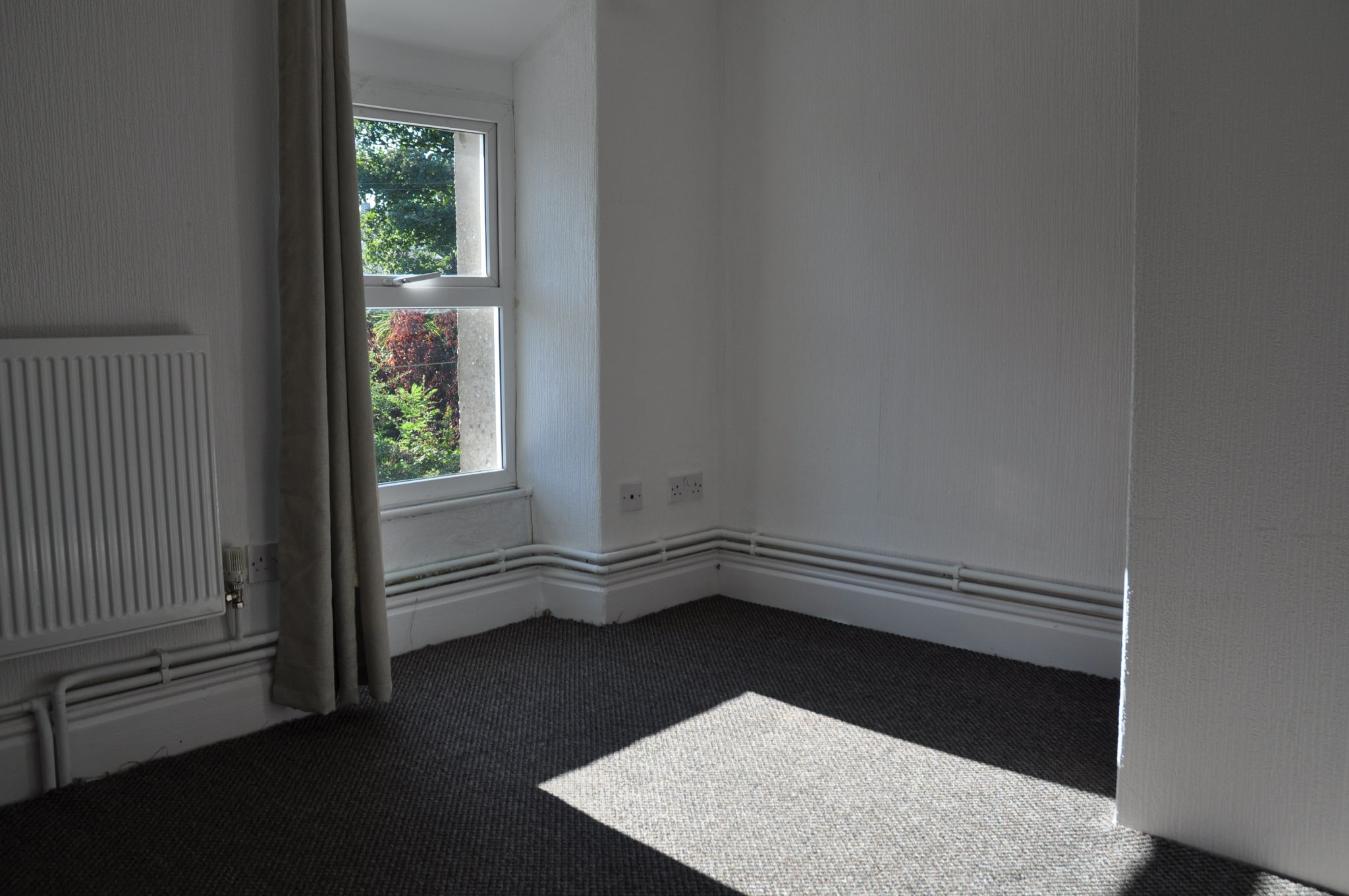 2 bedroom semi-detached house For Sale in Amlwch - Photograph 10.