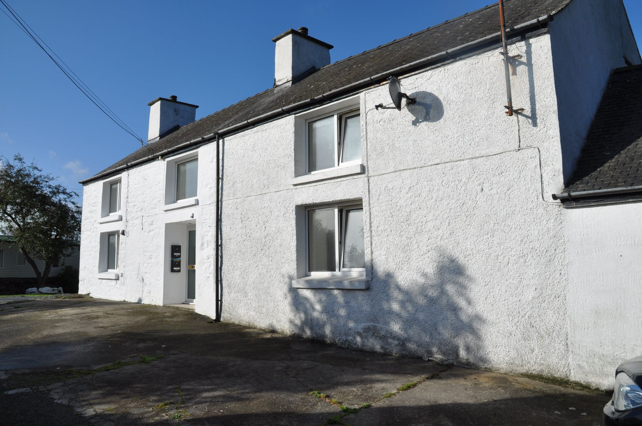 3 bedroom detached house To Let in Amlwch - Photograph 1.