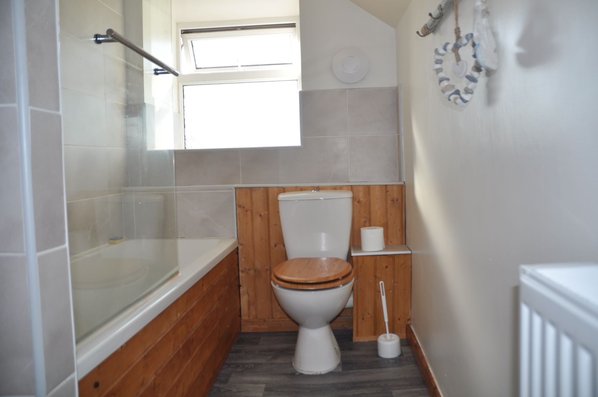 3 bedroom detached house To Let in Amlwch - Photograph 9.