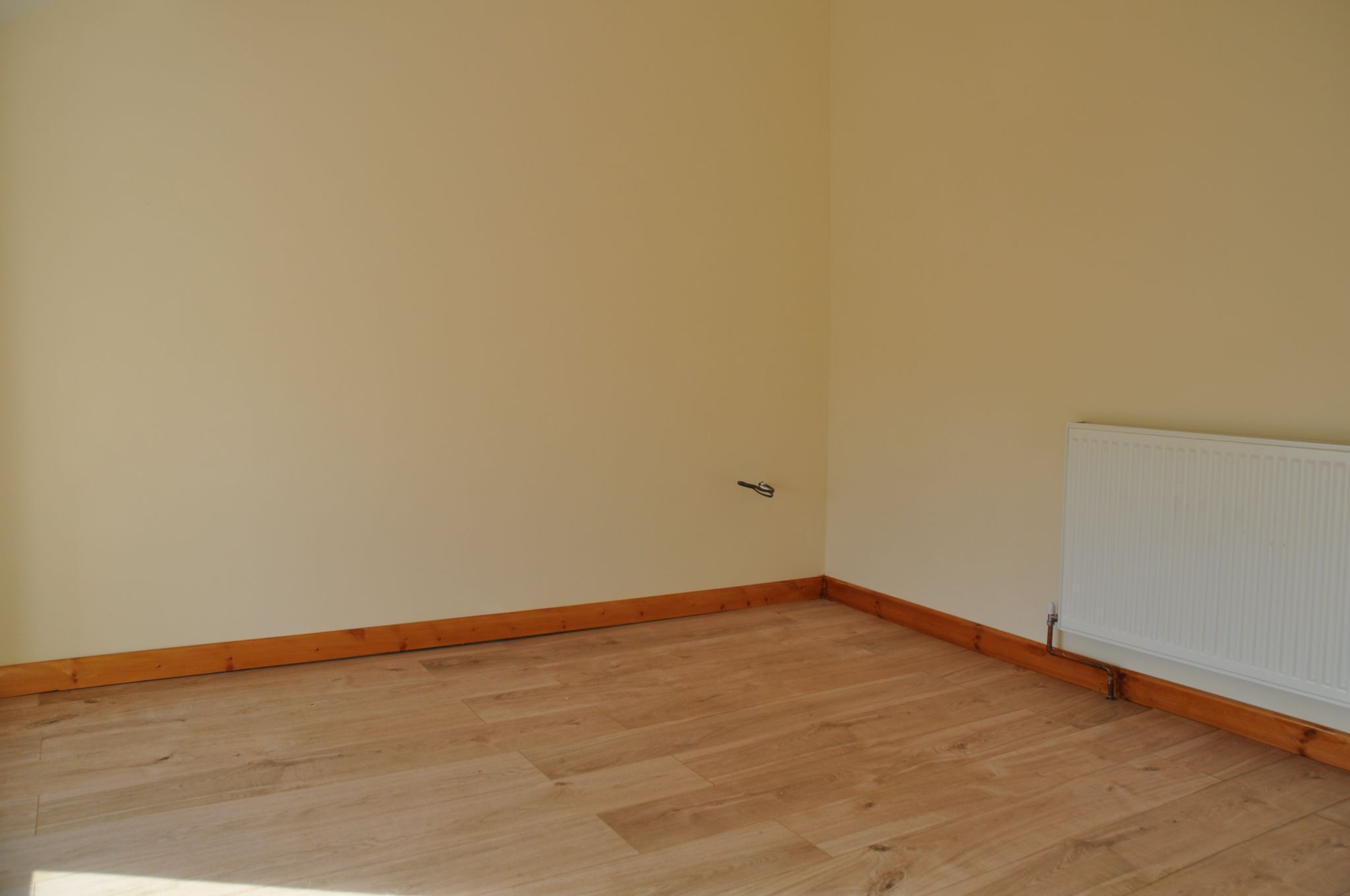 3 bedroom detached house To Let in Amlwch - Photograph 6.