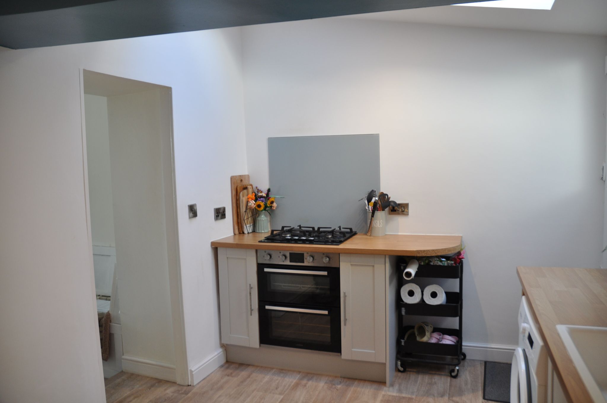 2 bedroom mid terraced house To Let in Holyhead - Photograph 5.