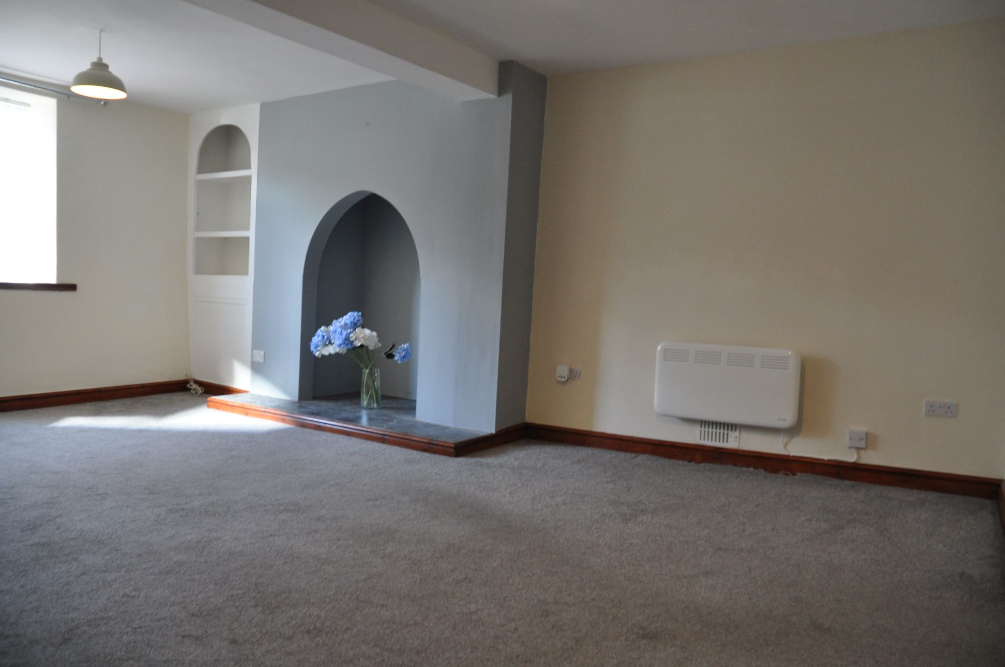 2 bedroom ground floor flat/apartment To Let in Bodorgan - Property photograph.