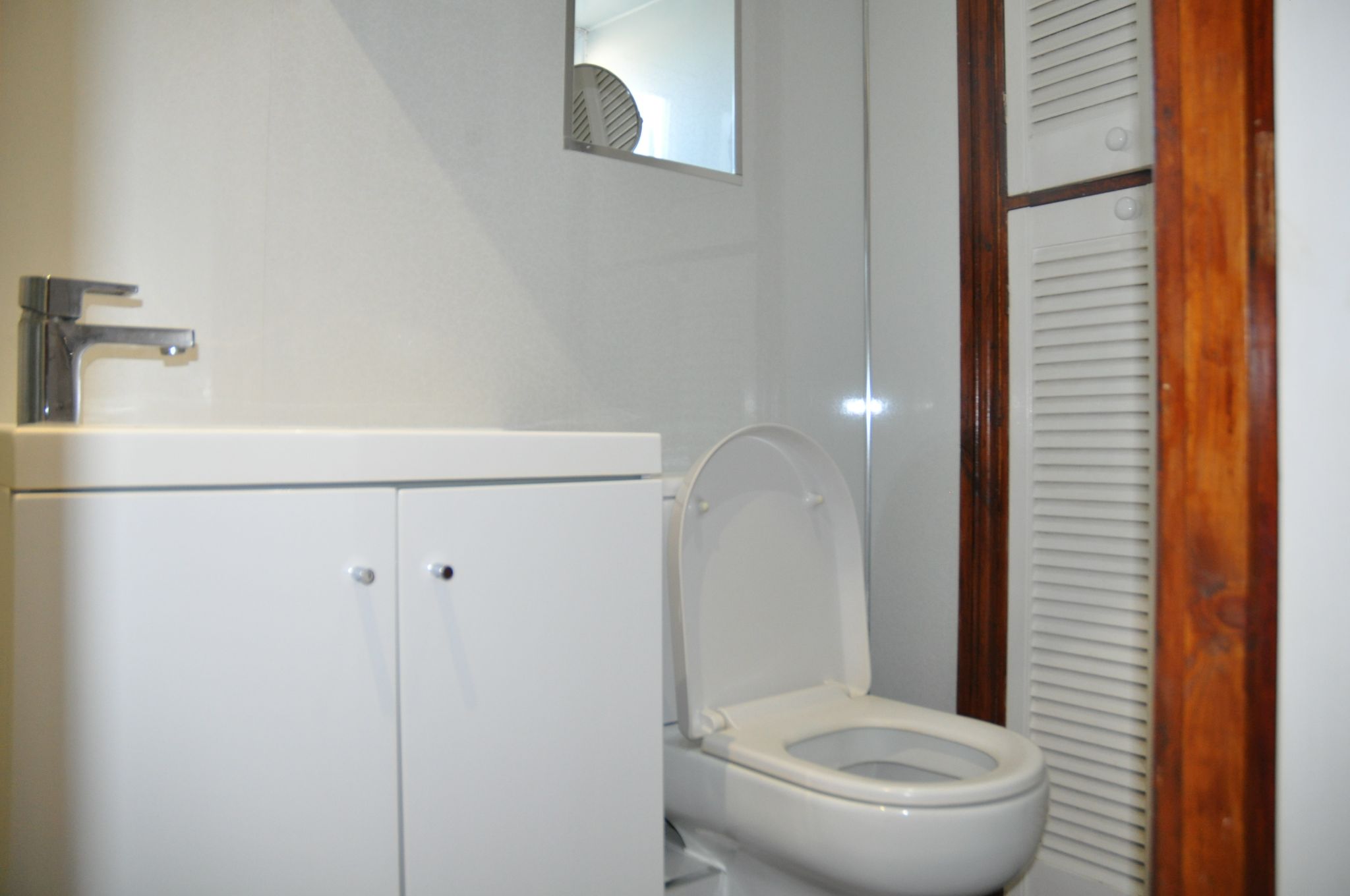 1 bedroom flat flat/apartment To Let in Bodorgan - Photograph 6.
