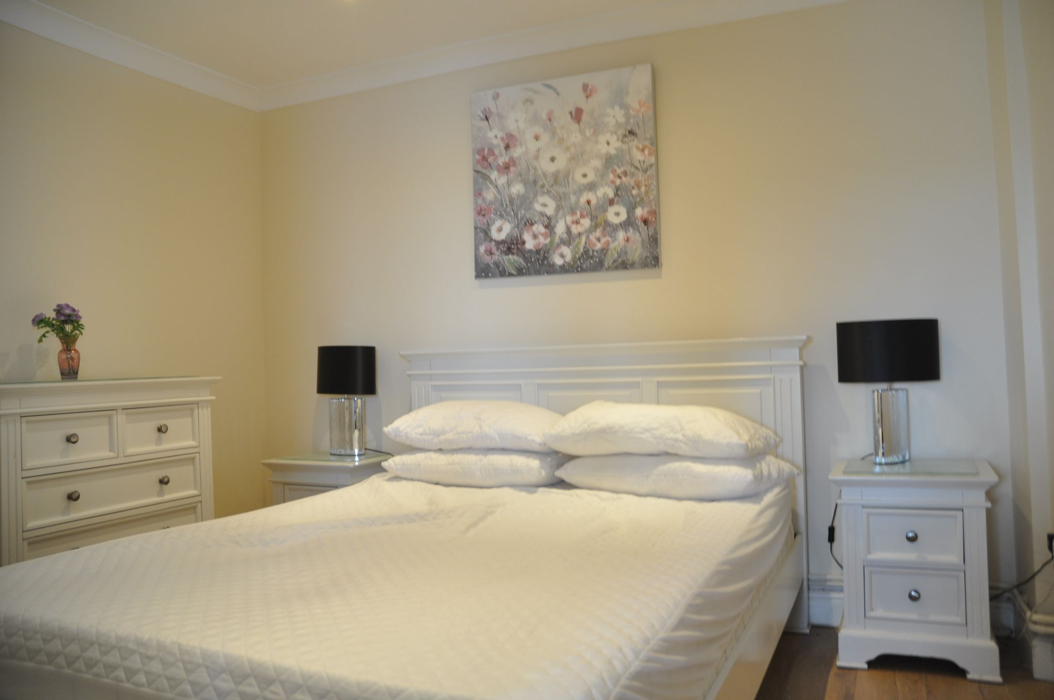 2 bedroom ground floor flat/apartment To Let in Holyhead - Photograph 6.