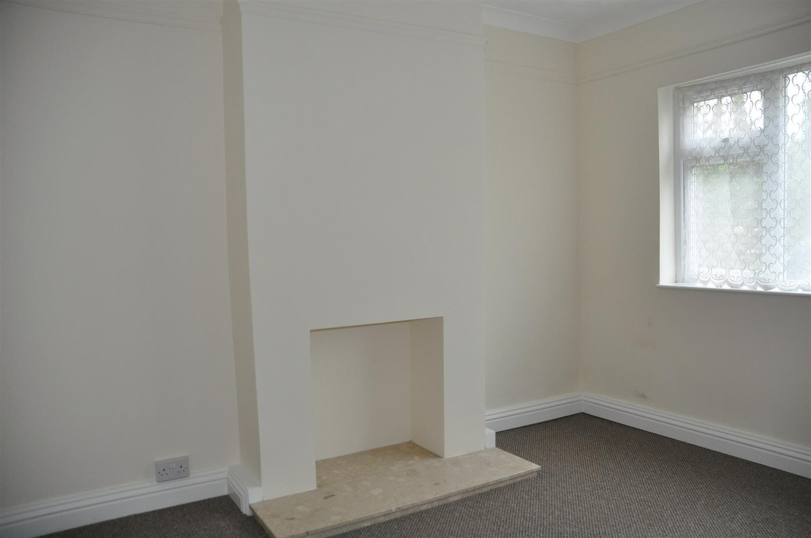 3 bedroom end terraced house For Sale in Holyhead - Property photograph.