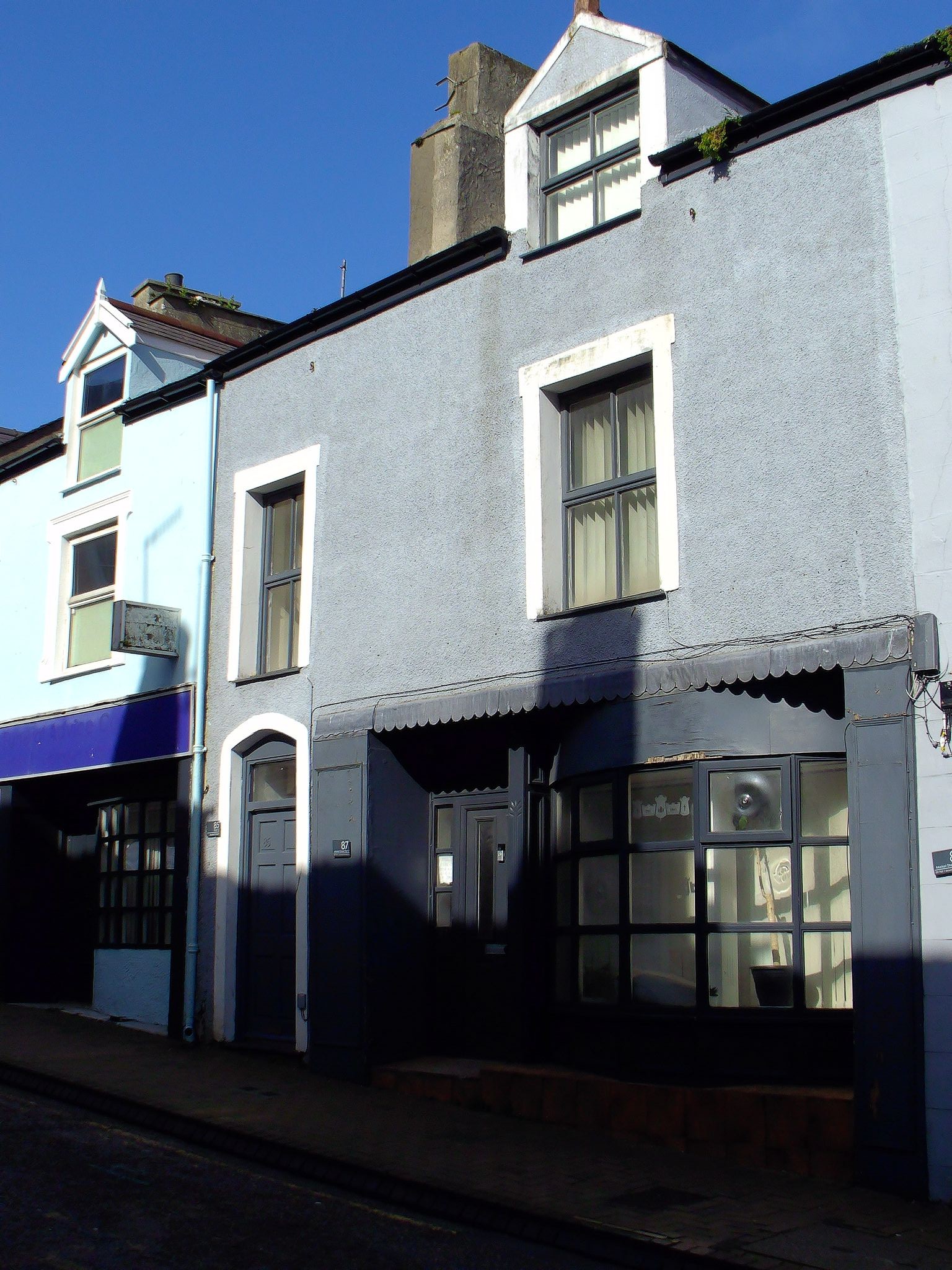 3 bedroom flat flat/apartment To Let in Holyhead - Property photograph.