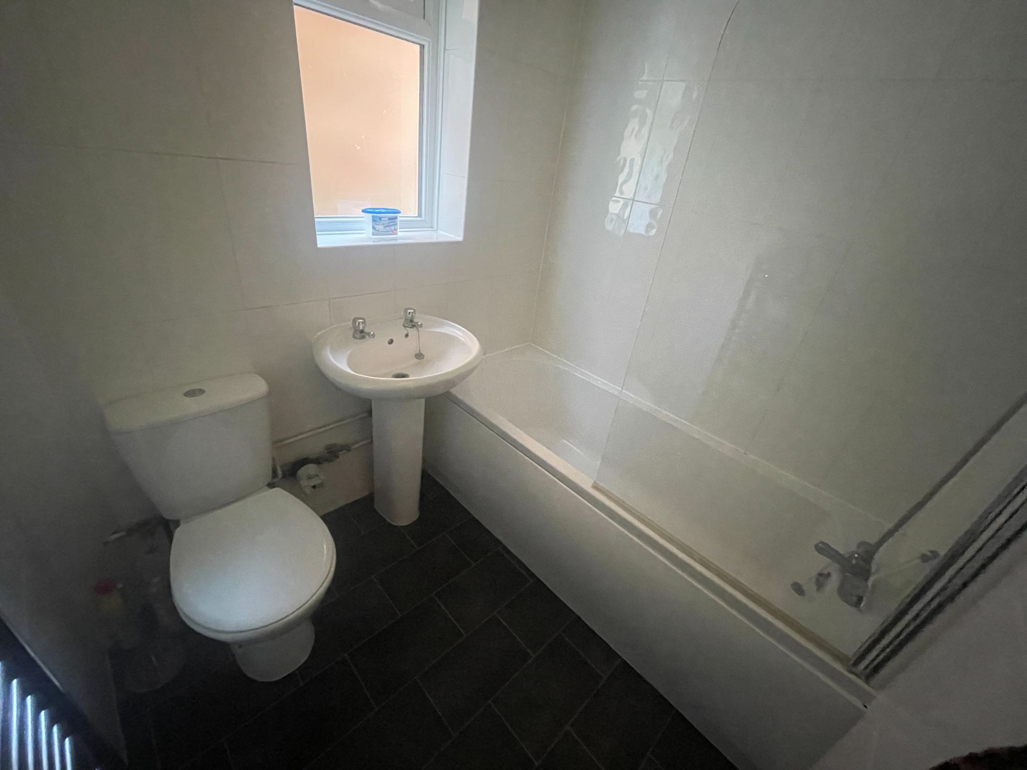 2 bedroom apartment flat/apartment To Let in Coventry - Photograph 5.