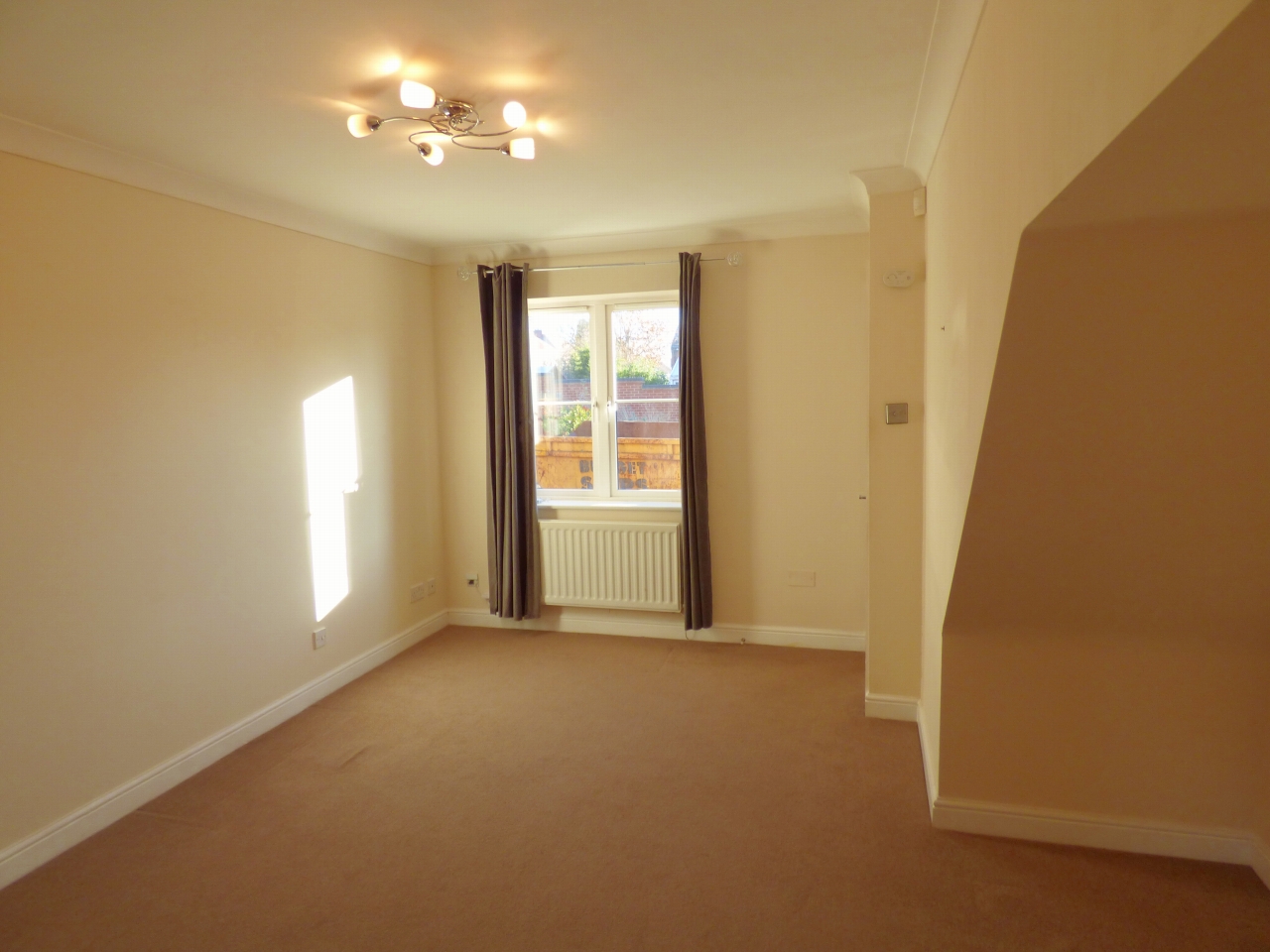 2 bedroom mid terraced house Let in Coventry - Photograph 4.