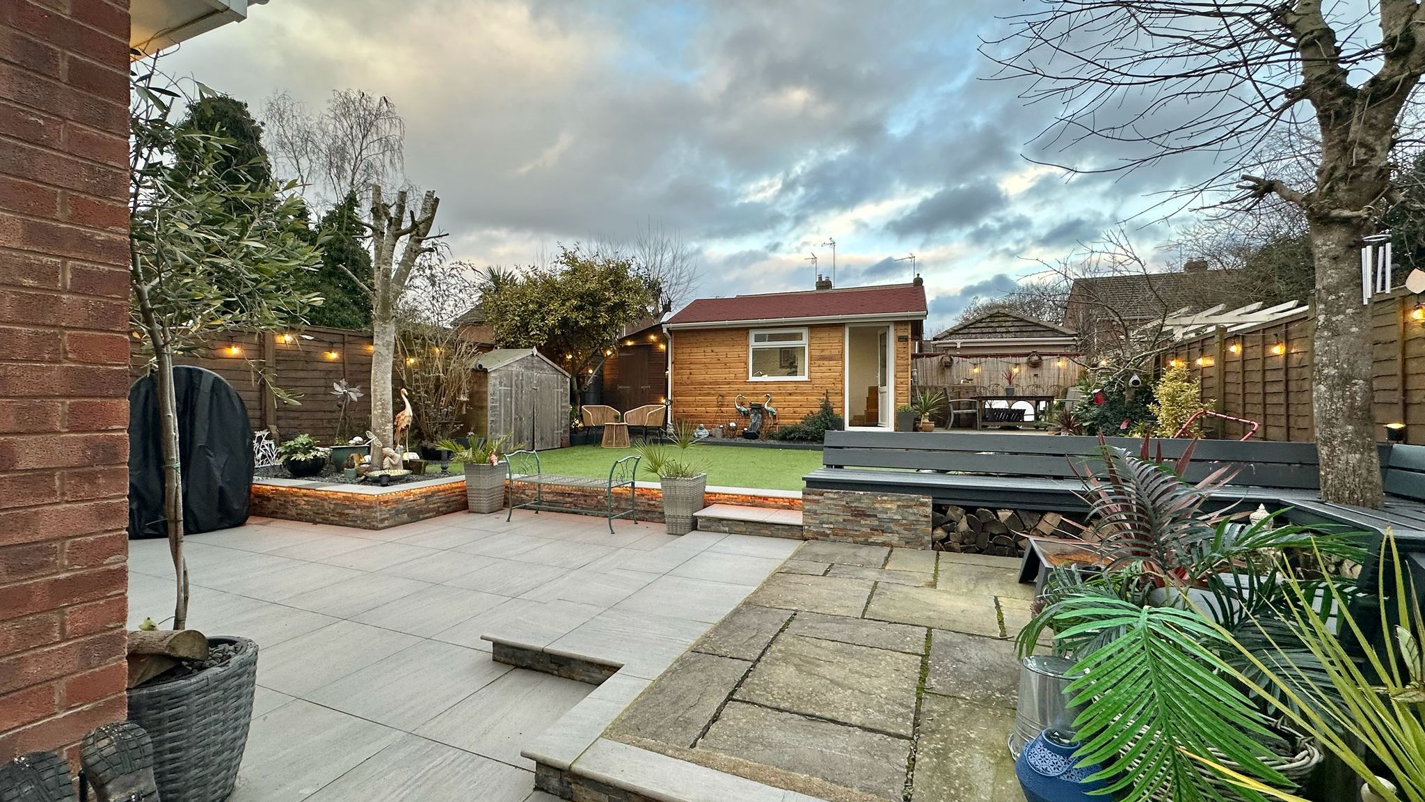 3 bedroom semi-detached house Sale Agreed in Coventry - Photograph 31.