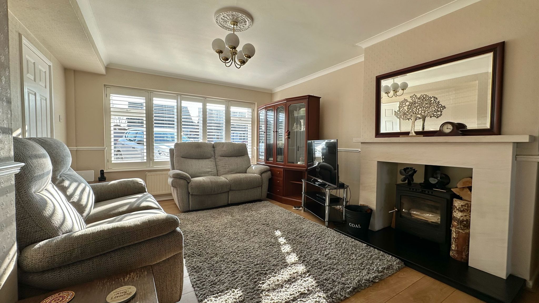3 bedroom semi-detached house For Sale in Coventry - Photograph 4.