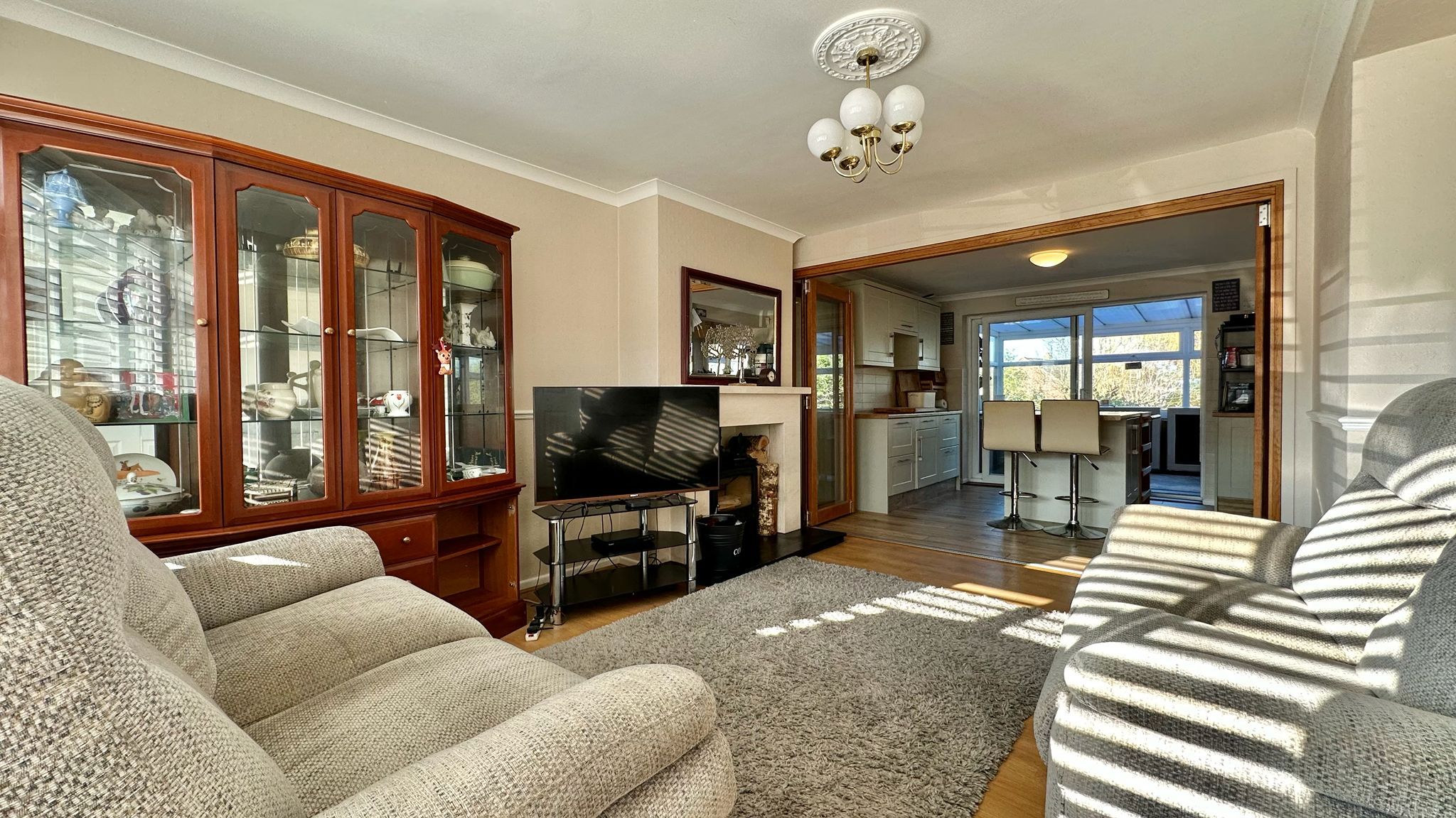 3 bedroom semi-detached house For Sale in Coventry - Photograph 3.