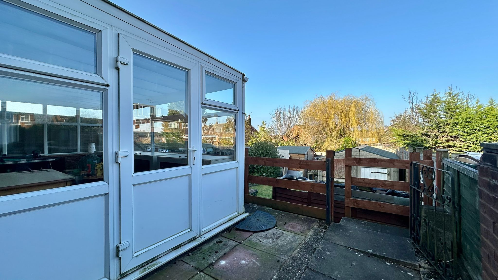 3 bedroom semi-detached house For Sale in Coventry - Photograph 23.