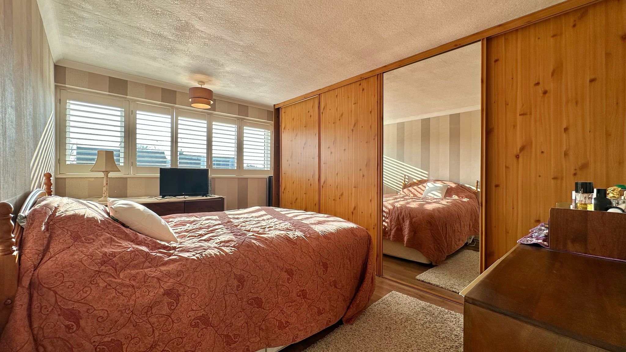 3 bedroom semi-detached house For Sale in Coventry - Photograph 12.