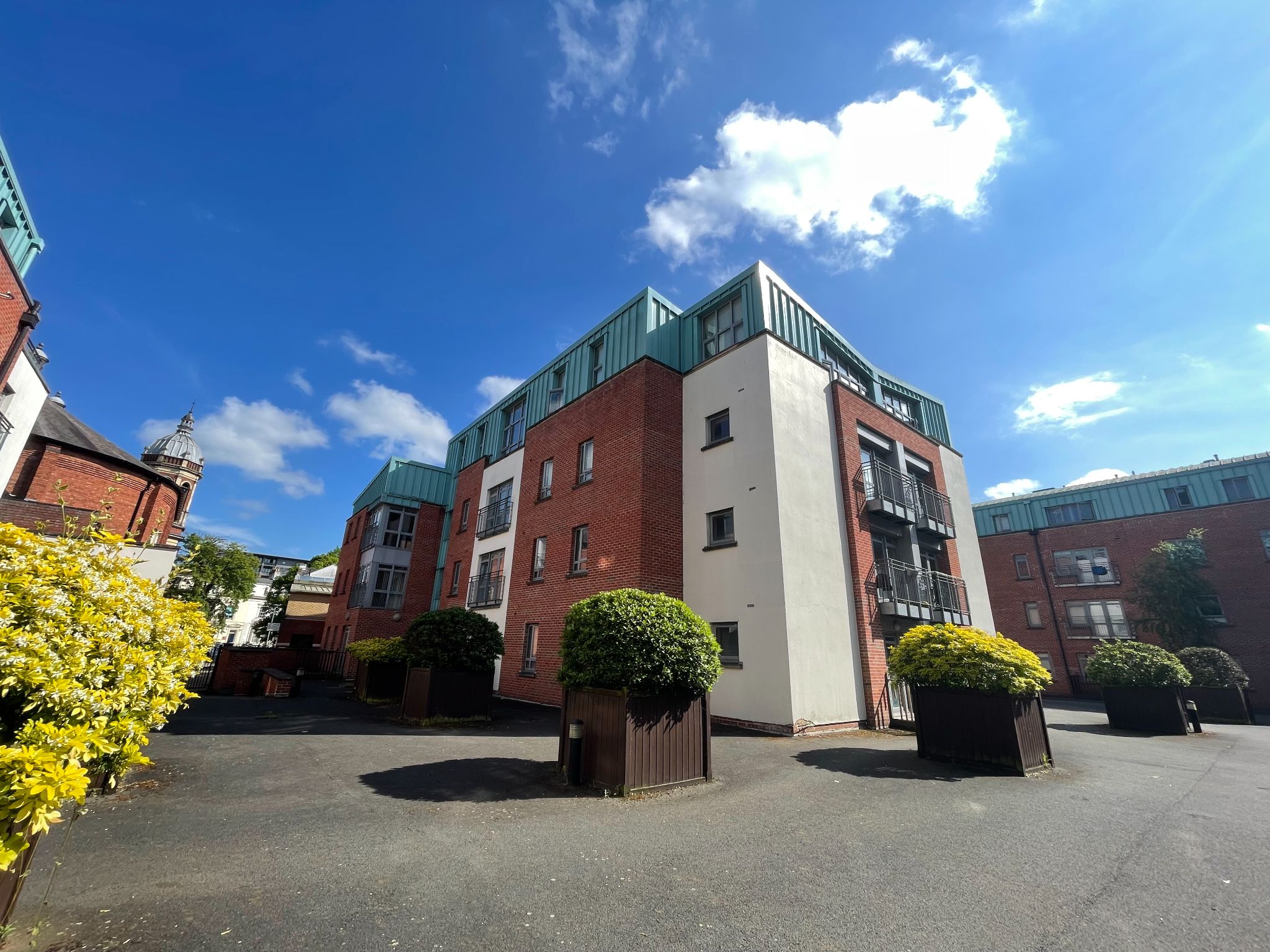 2 bedroom apartment flat/apartment To Let in Coventry - Photograph 1.