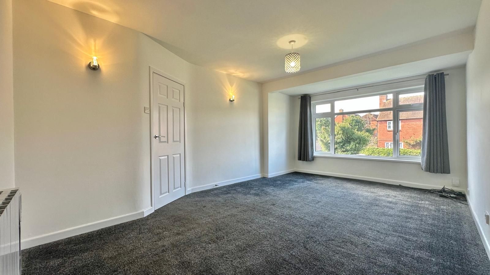 2 bedroom semi-detached bungalow To Let in Coventry - Lounge diner 1.