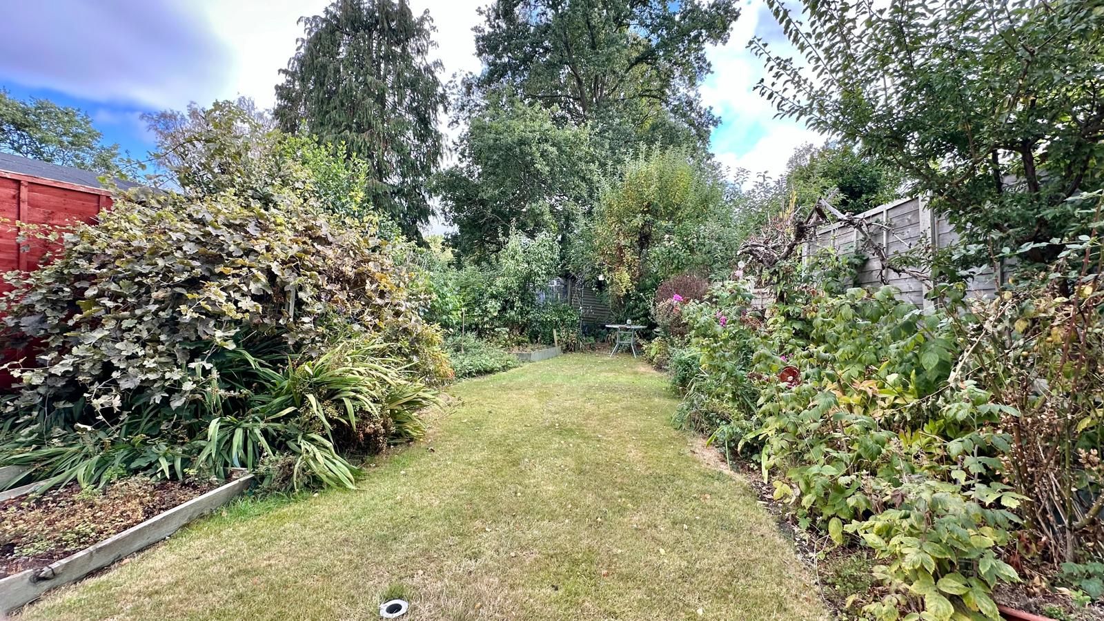 3 bedroom semi-detached house For Sale in Coventry - Photograph 18.