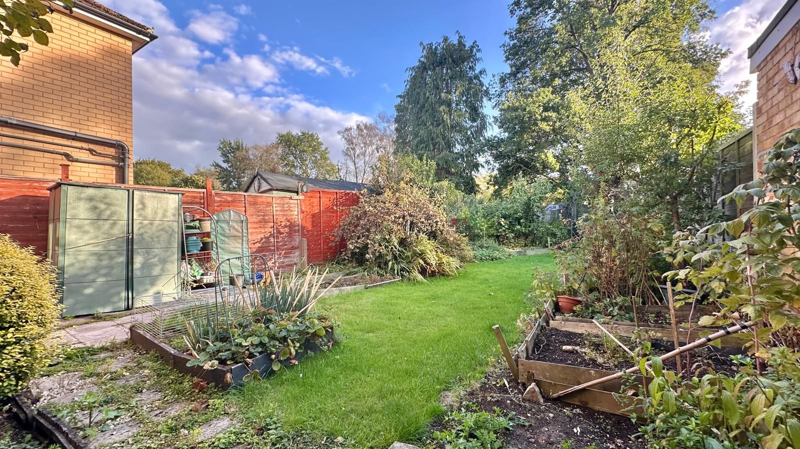 3 bedroom semi-detached house For Sale in Coventry - Photograph 17.