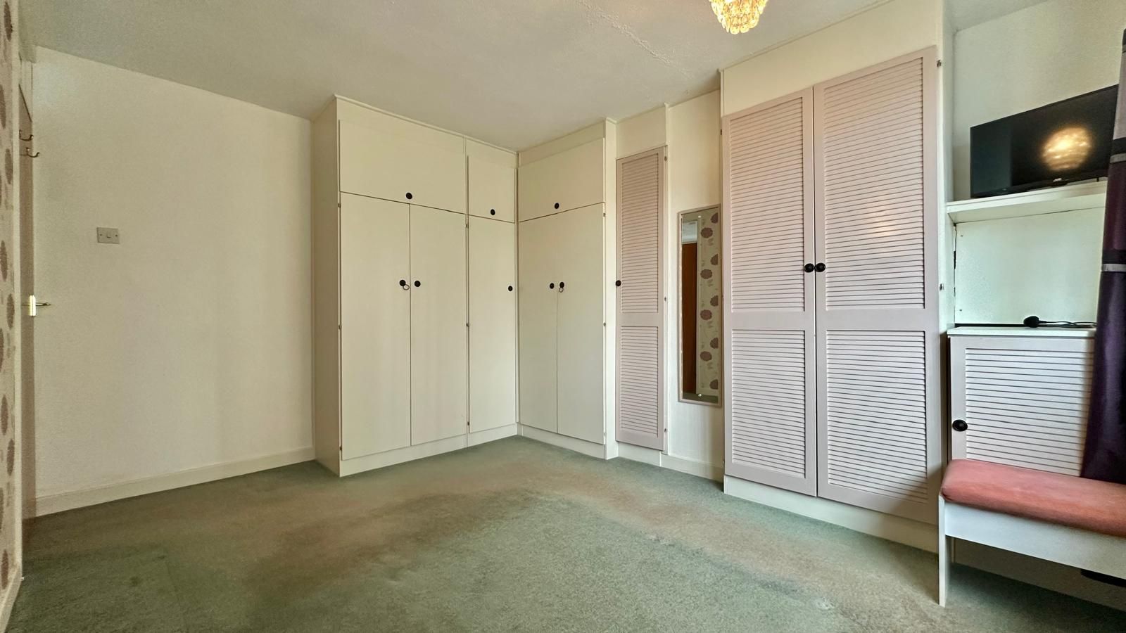 3 bedroom semi-detached house For Sale in Coventry - Photograph 12.
