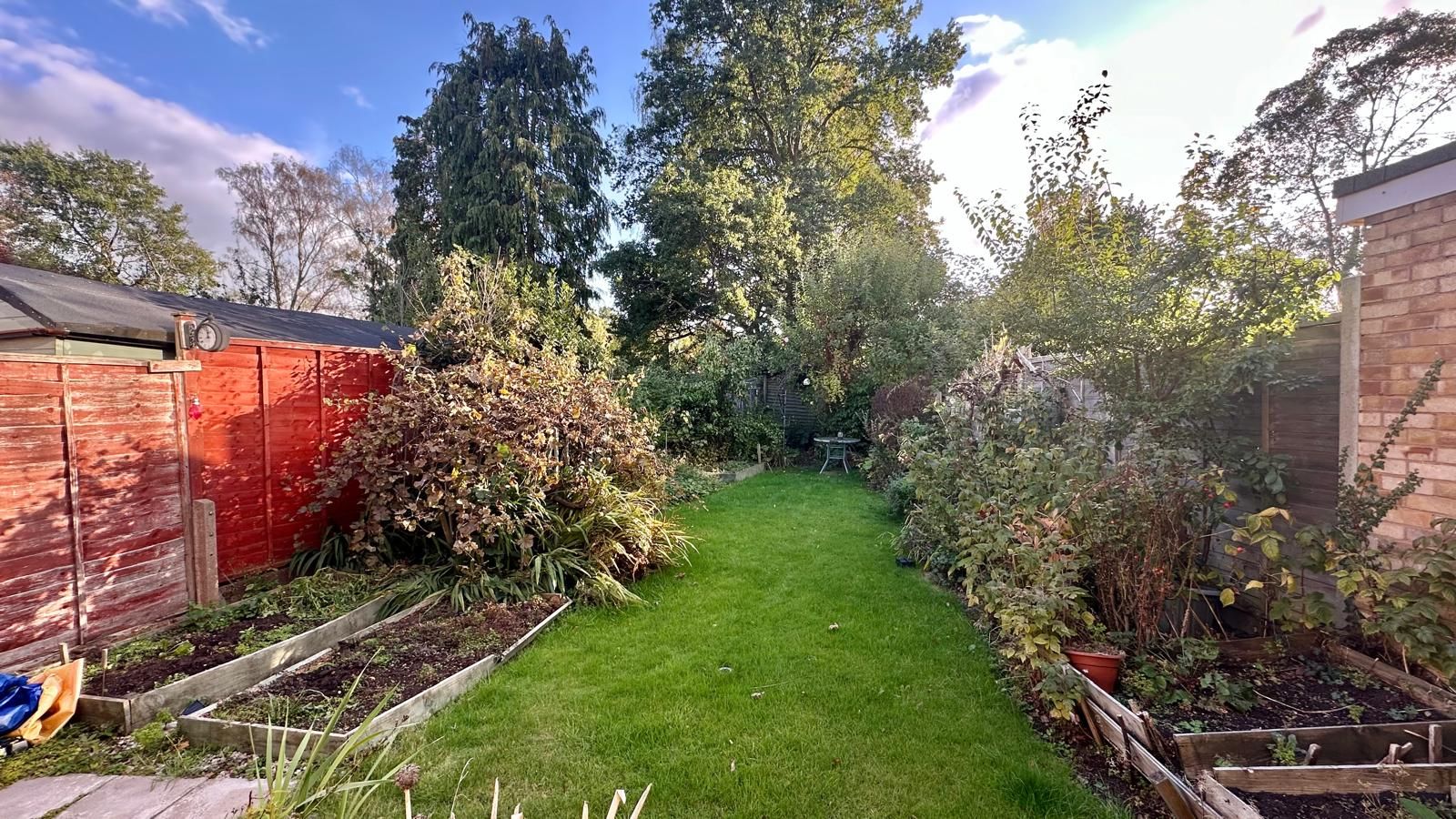 3 bedroom semi-detached house For Sale in Coventry - Photograph 18.