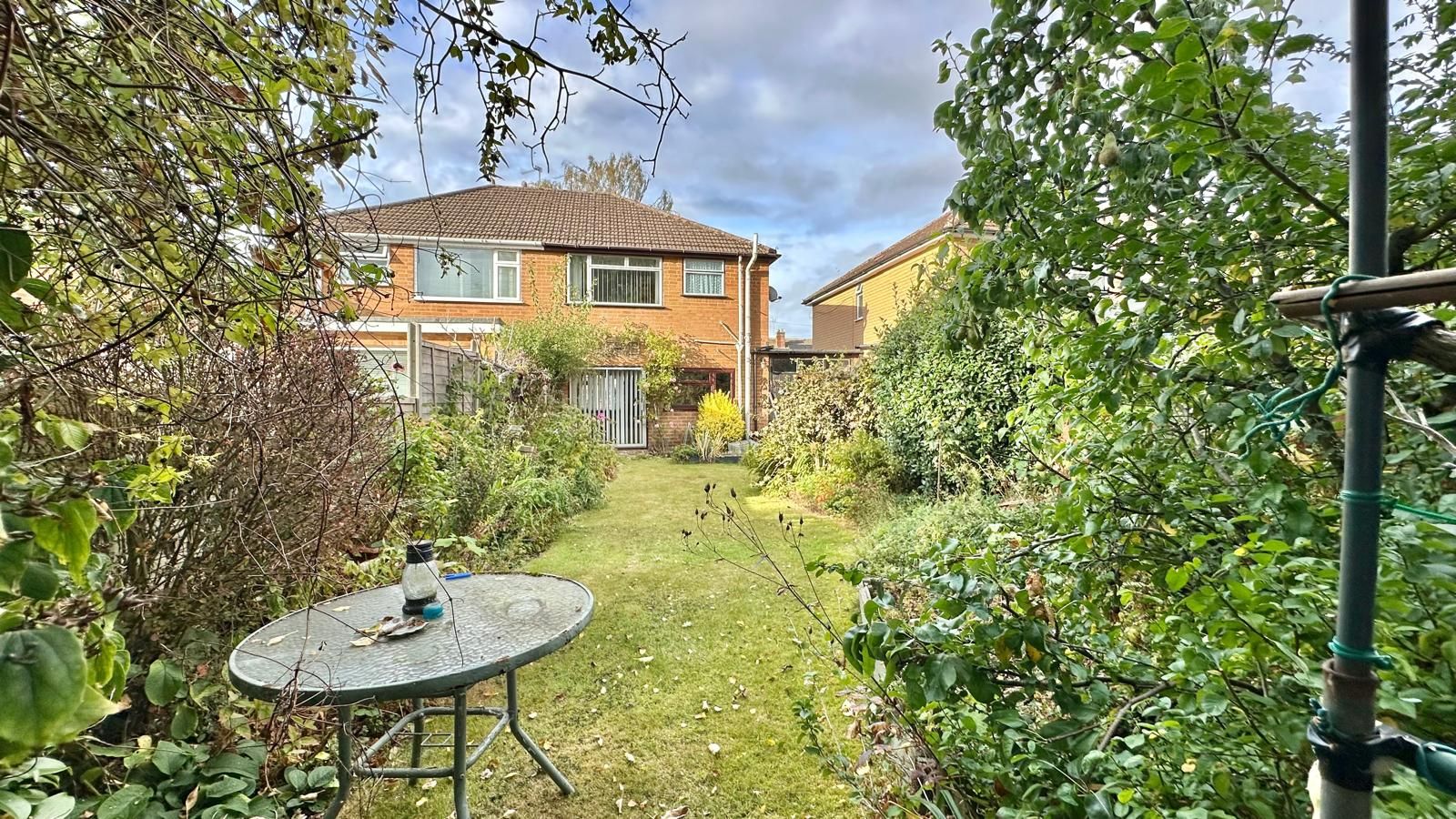 3 bedroom semi-detached house For Sale in Coventry - Photograph 17.