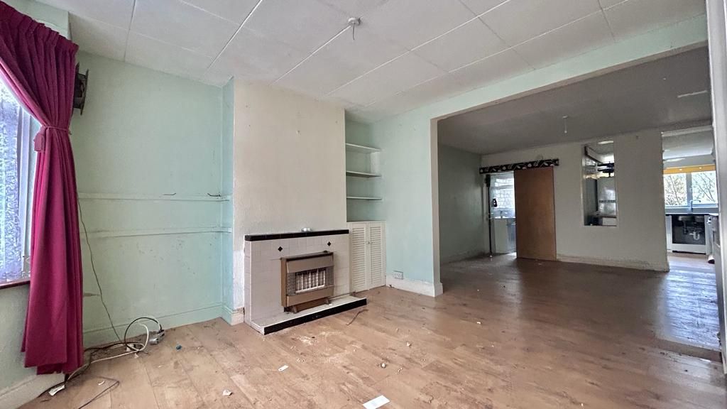 2 bedroom mid terraced house SSTC in Coventry - Photograph 5.