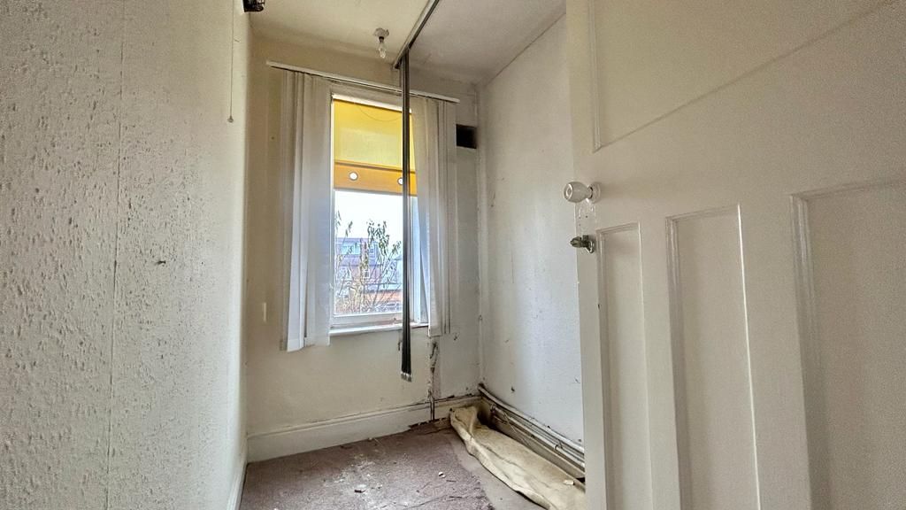 2 bedroom mid terraced house Sold in Coventry - Photograph 10.
