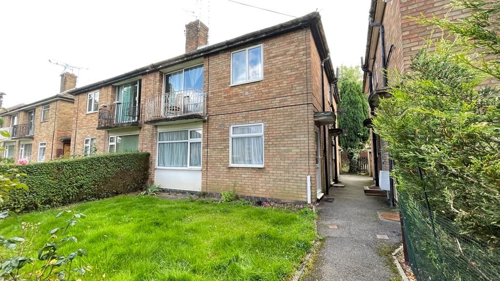 2 bedroom ground floor maisonette flat/apartment Let in Coventry - Exterior.