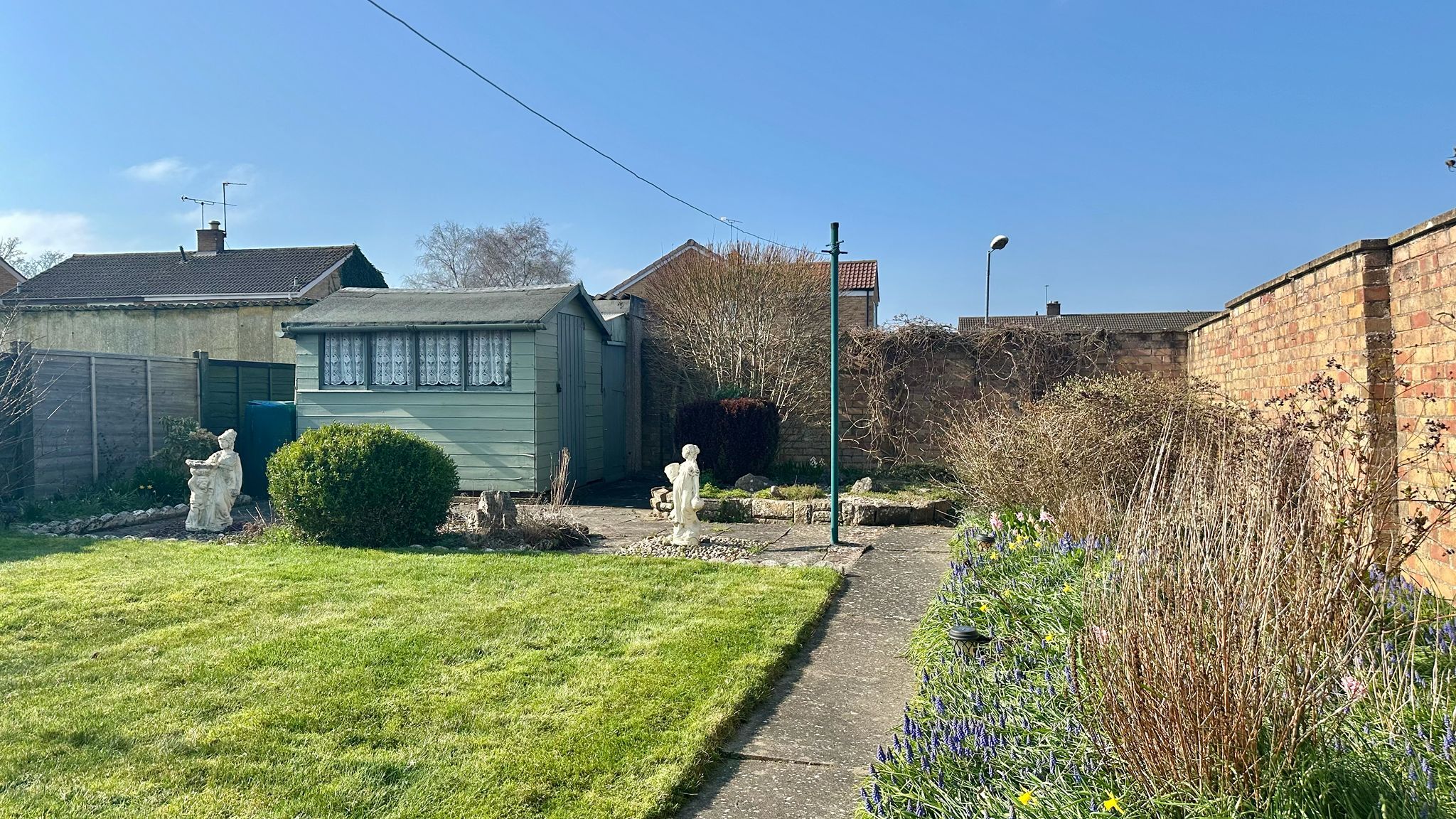 2 bedroom semi-detached bungalow For Sale in Coventry - Photograph 23.