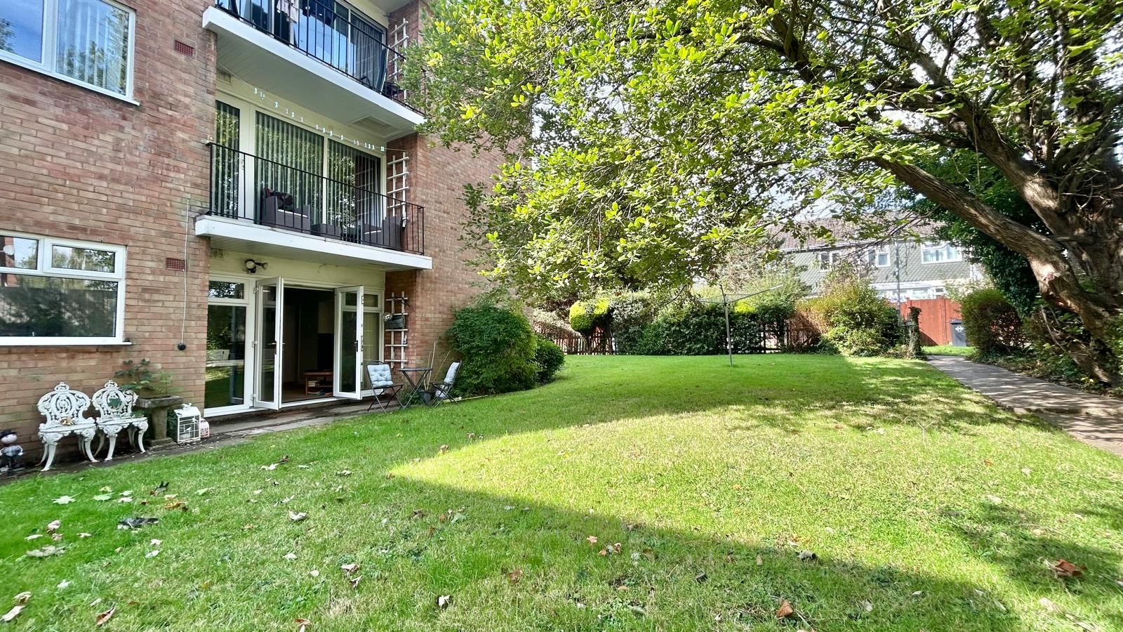2 bedroom apartment flat/apartment For Sale in Coventry - Photograph 16.