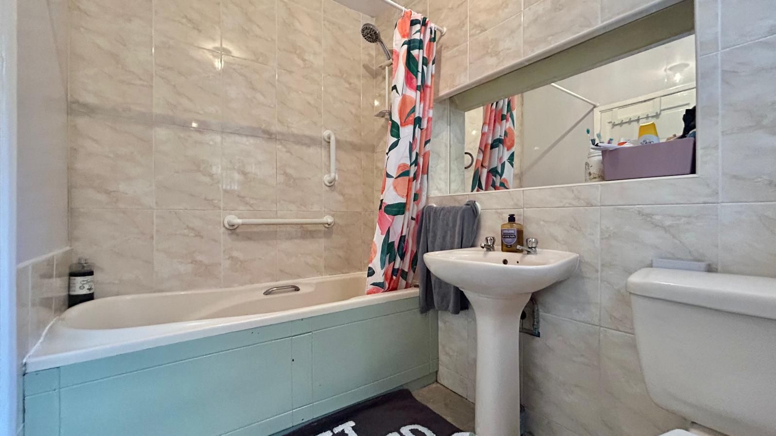 2 bedroom apartment flat/apartment For Sale in Coventry - Photograph 13.