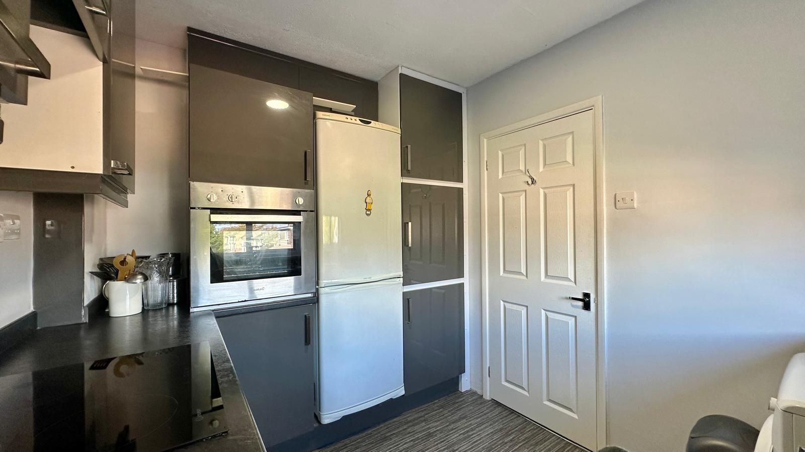 2 bedroom apartment flat/apartment Sale Agreed in Coventry - Photograph 5.