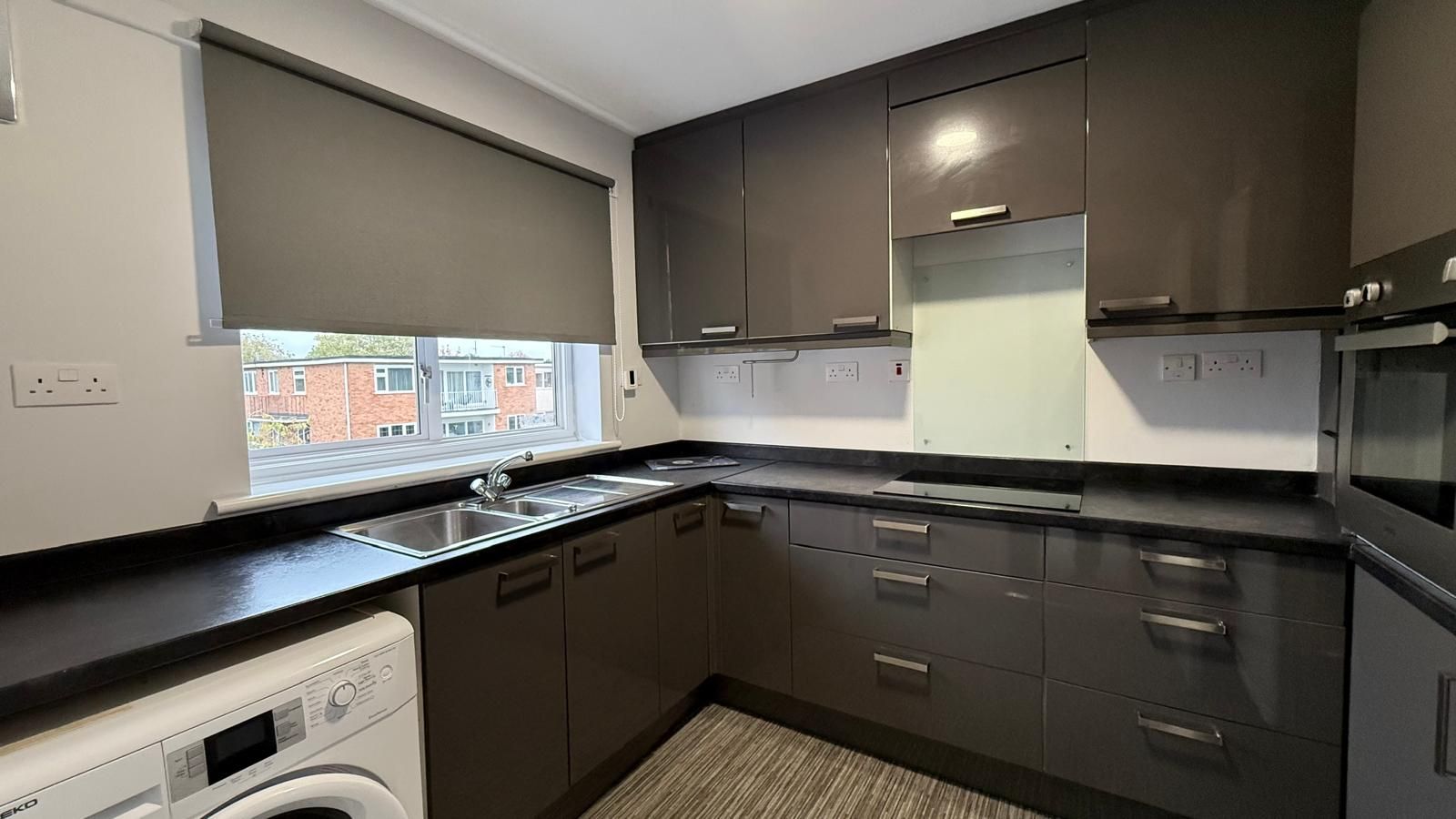 2 bedroom apartment flat/apartment For Sale in Coventry - Photograph 3.