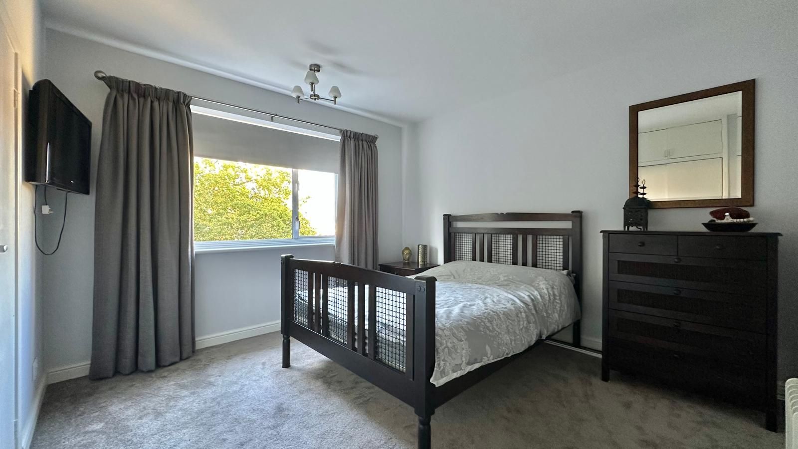 2 bedroom apartment flat/apartment Sale Agreed in Coventry - Photograph 8.